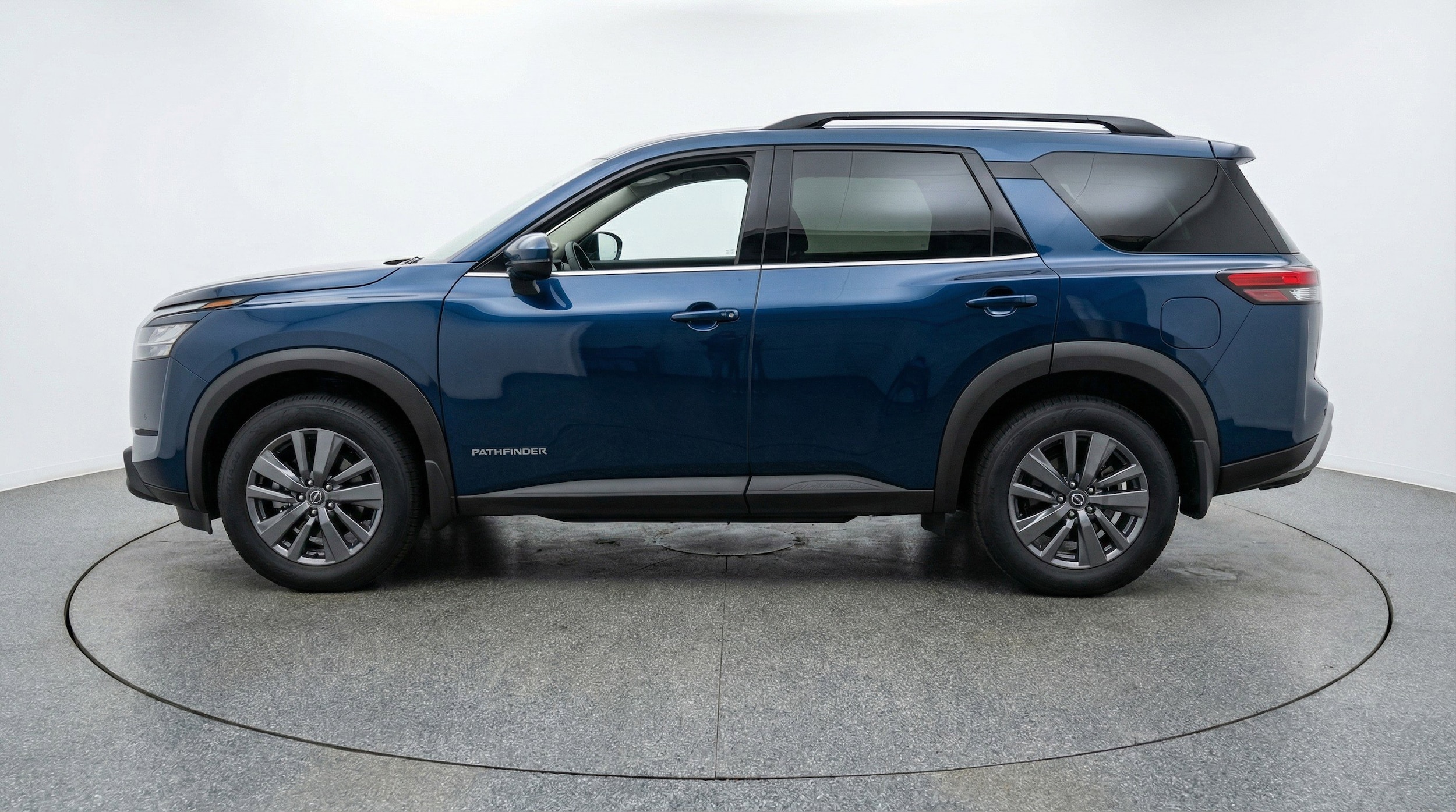 Thumbnail: 2025 Nissan Pathfinder - 3