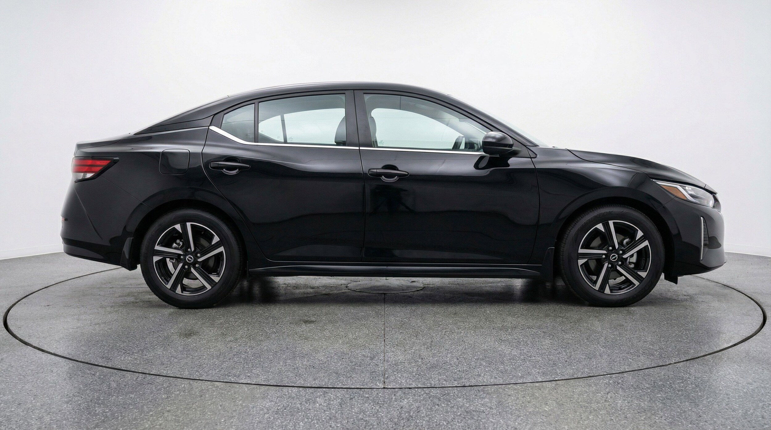 Thumbnail: 2025 Nissan Sentra - 9