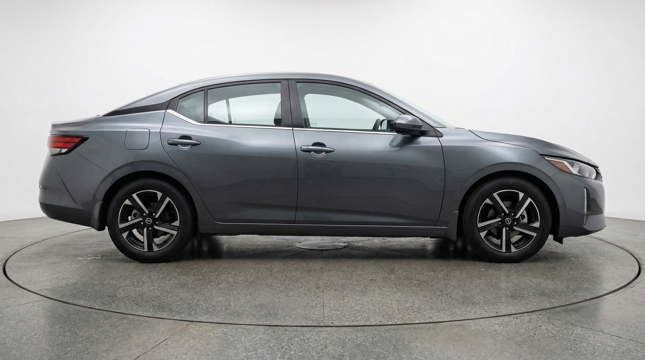 Thumbnail: 2025 Nissan Sentra - 9