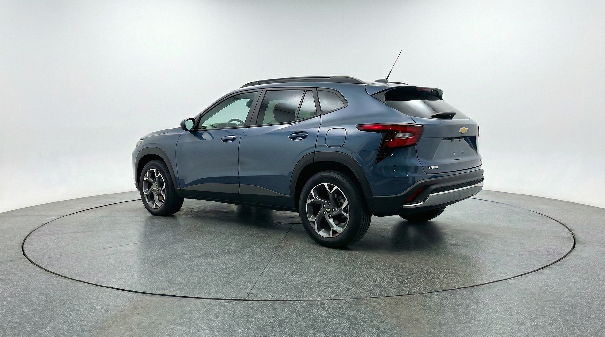 Thumbnail: 2025 Chevrolet Trax - 5