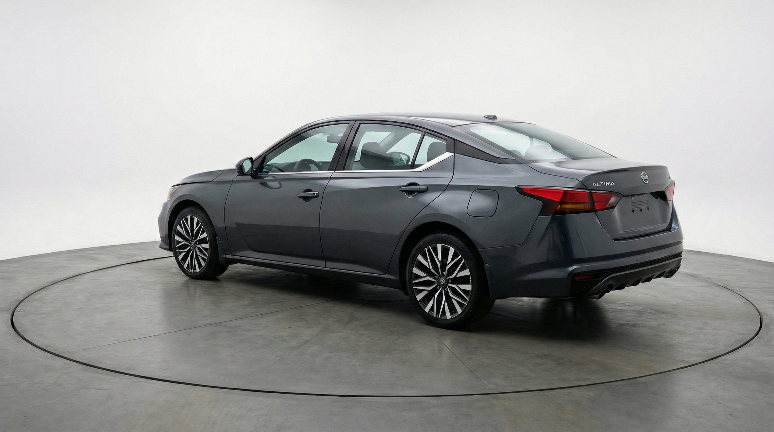 Thumbnail: 2025 Nissan Altima - 5