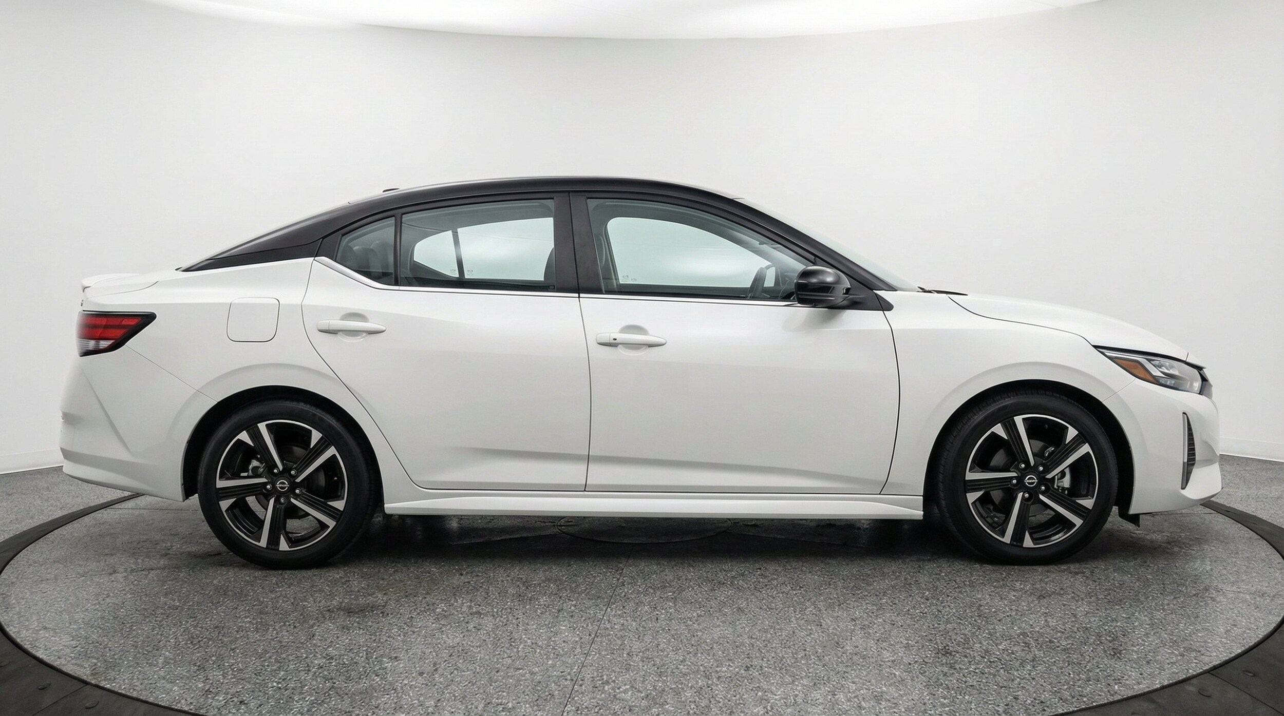 Thumbnail: 2025 Nissan Sentra - 9