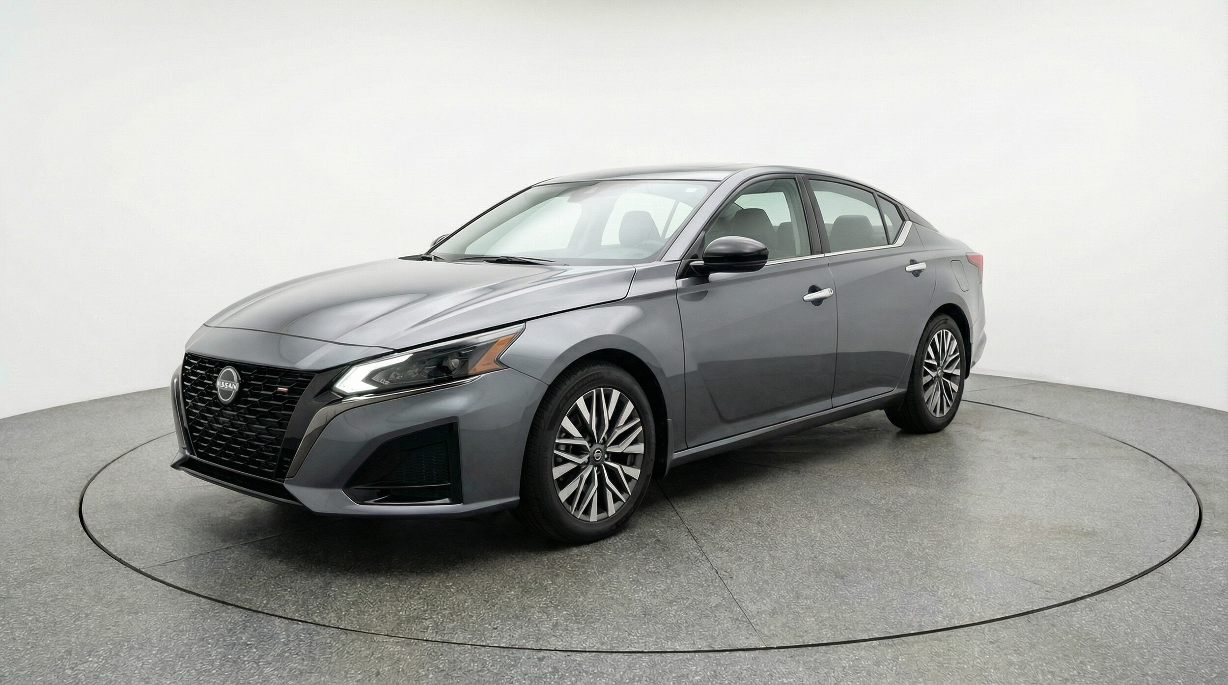 Thumbnail: 2025 Nissan Altima - 3