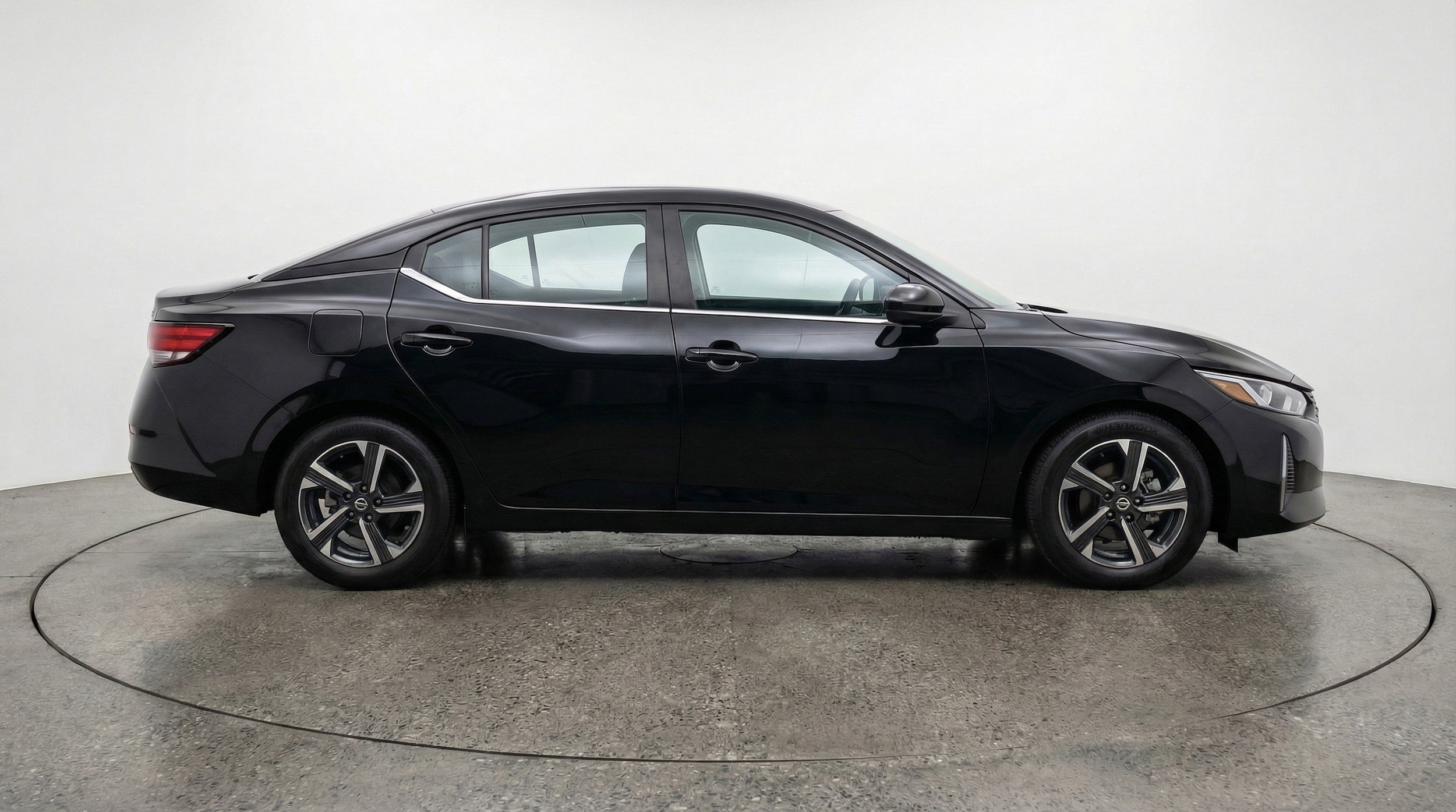 Thumbnail: 2025 Nissan Sentra - 9