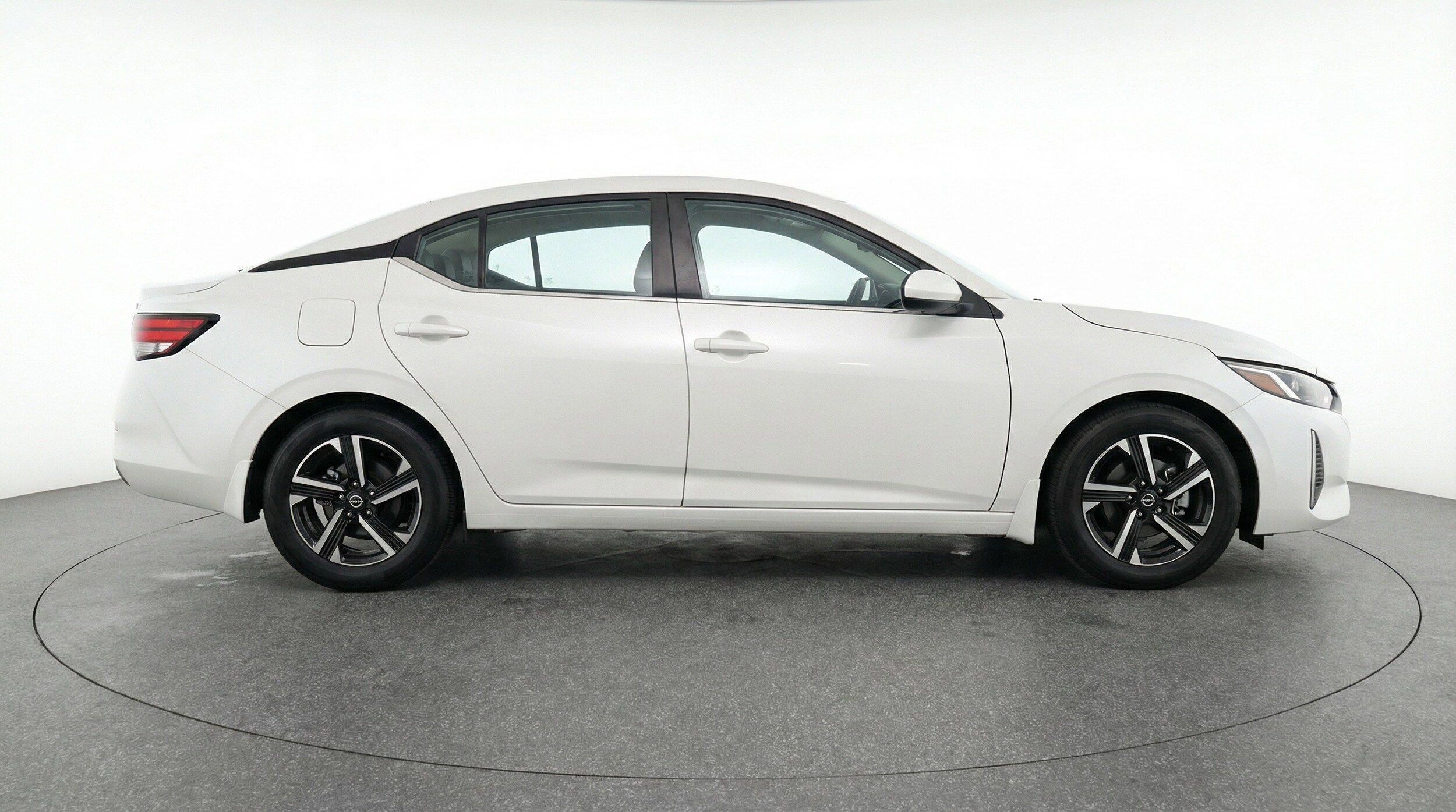 Thumbnail: 2025 Nissan Sentra - 9