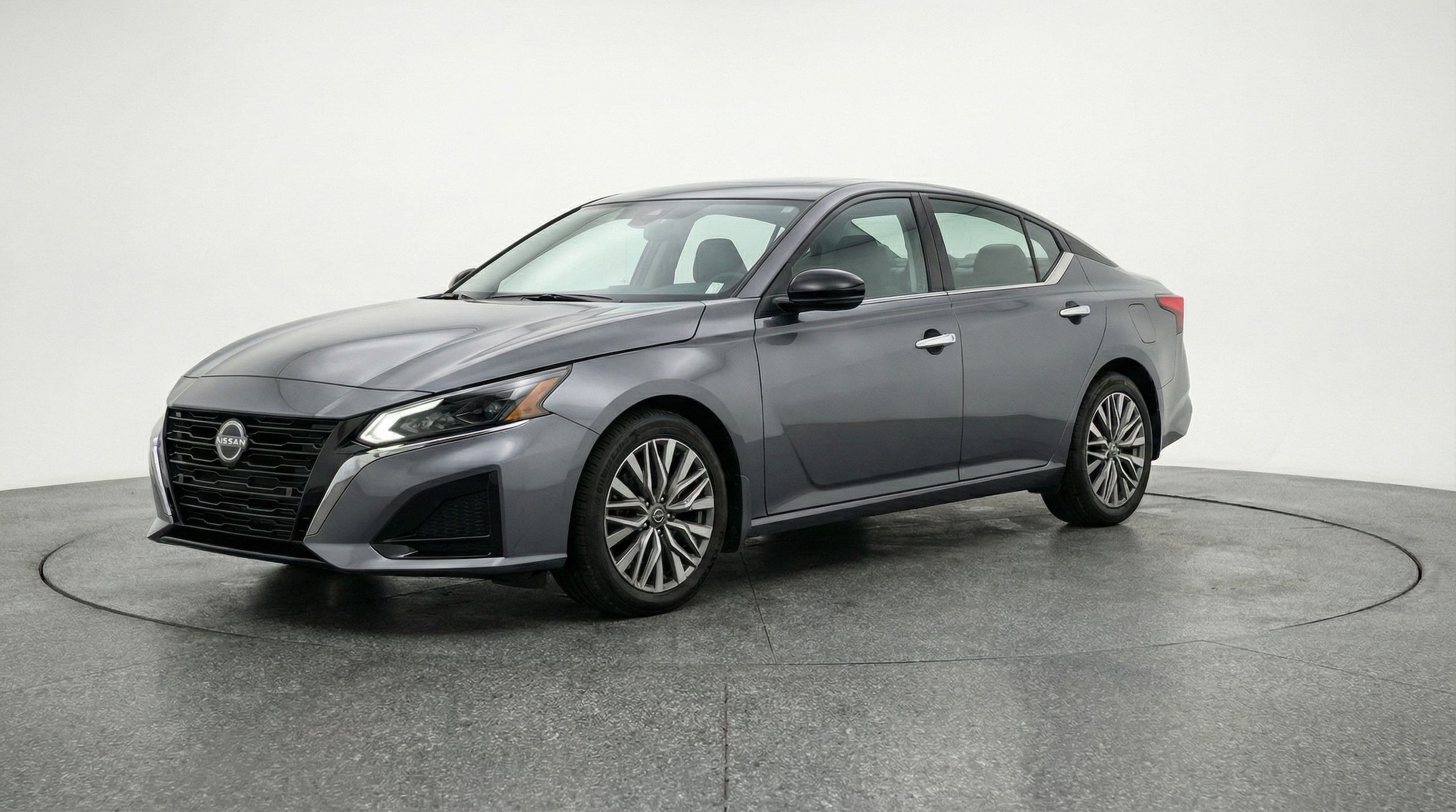 Thumbnail: 2025 Nissan Altima - 3