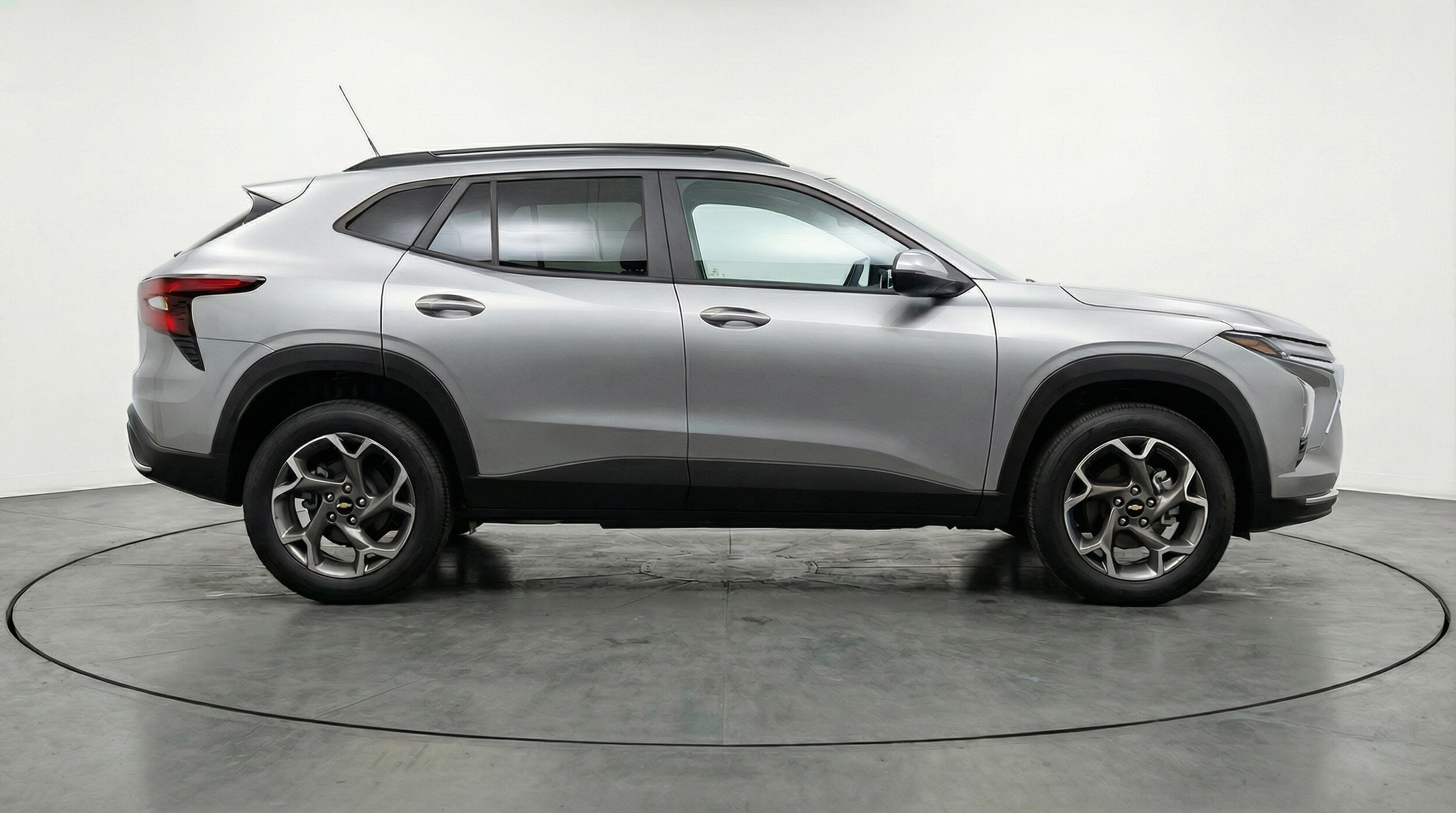 Thumbnail: 2025 Chevrolet Trax - 8