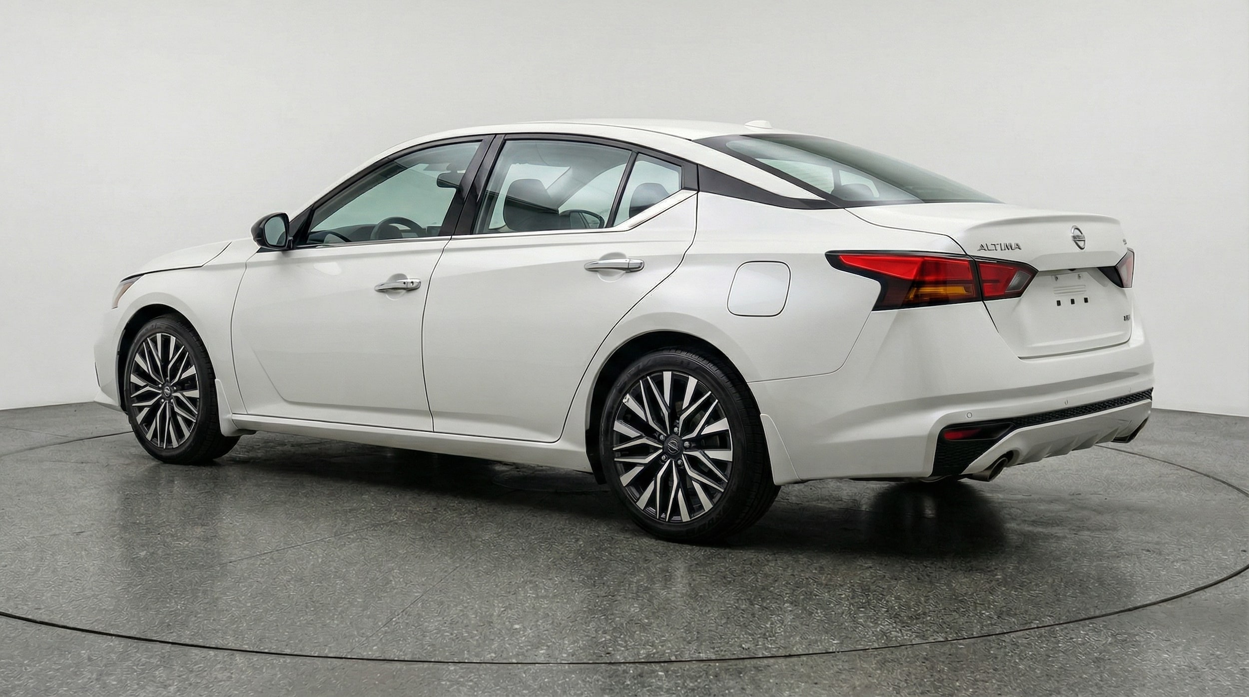 Thumbnail: 2025 Nissan Altima - 5