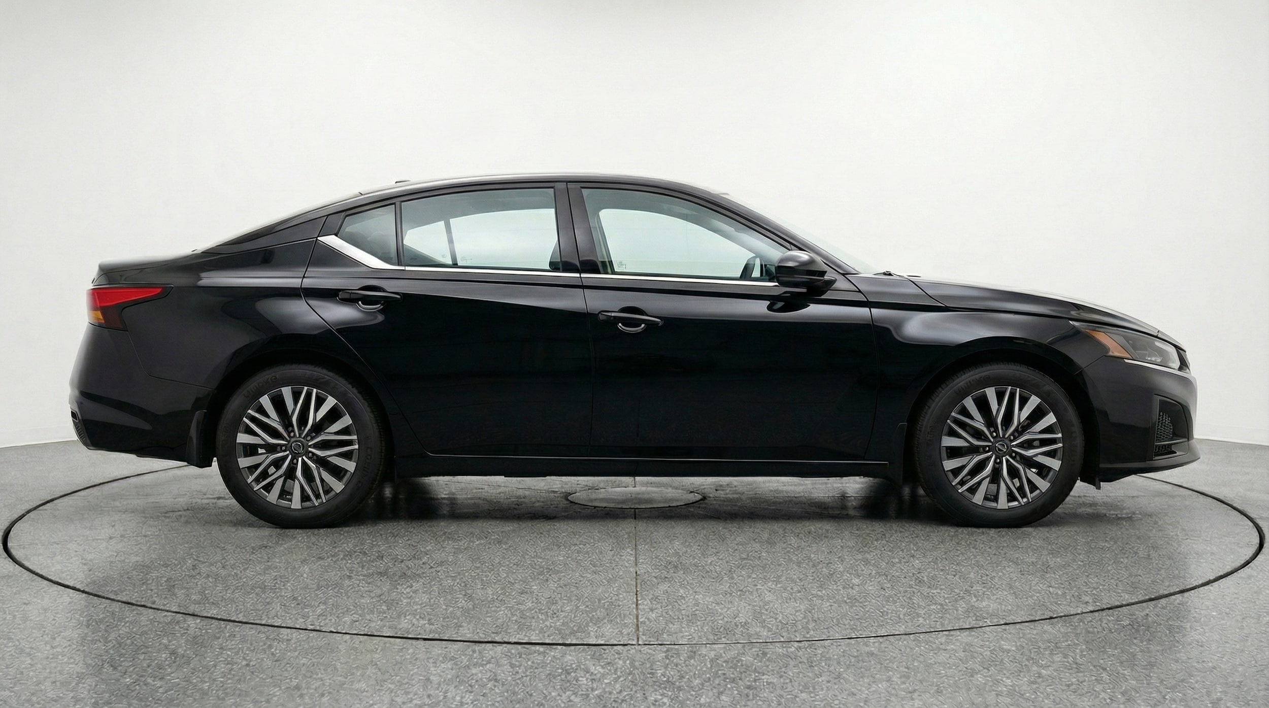 Thumbnail: 2025 Nissan Altima - 8