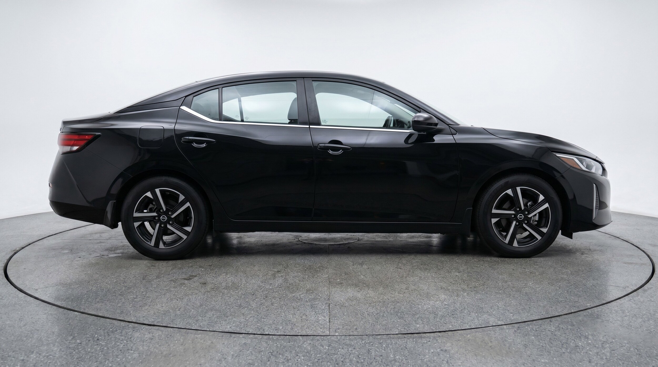 Thumbnail: 2025 Nissan Sentra - 9