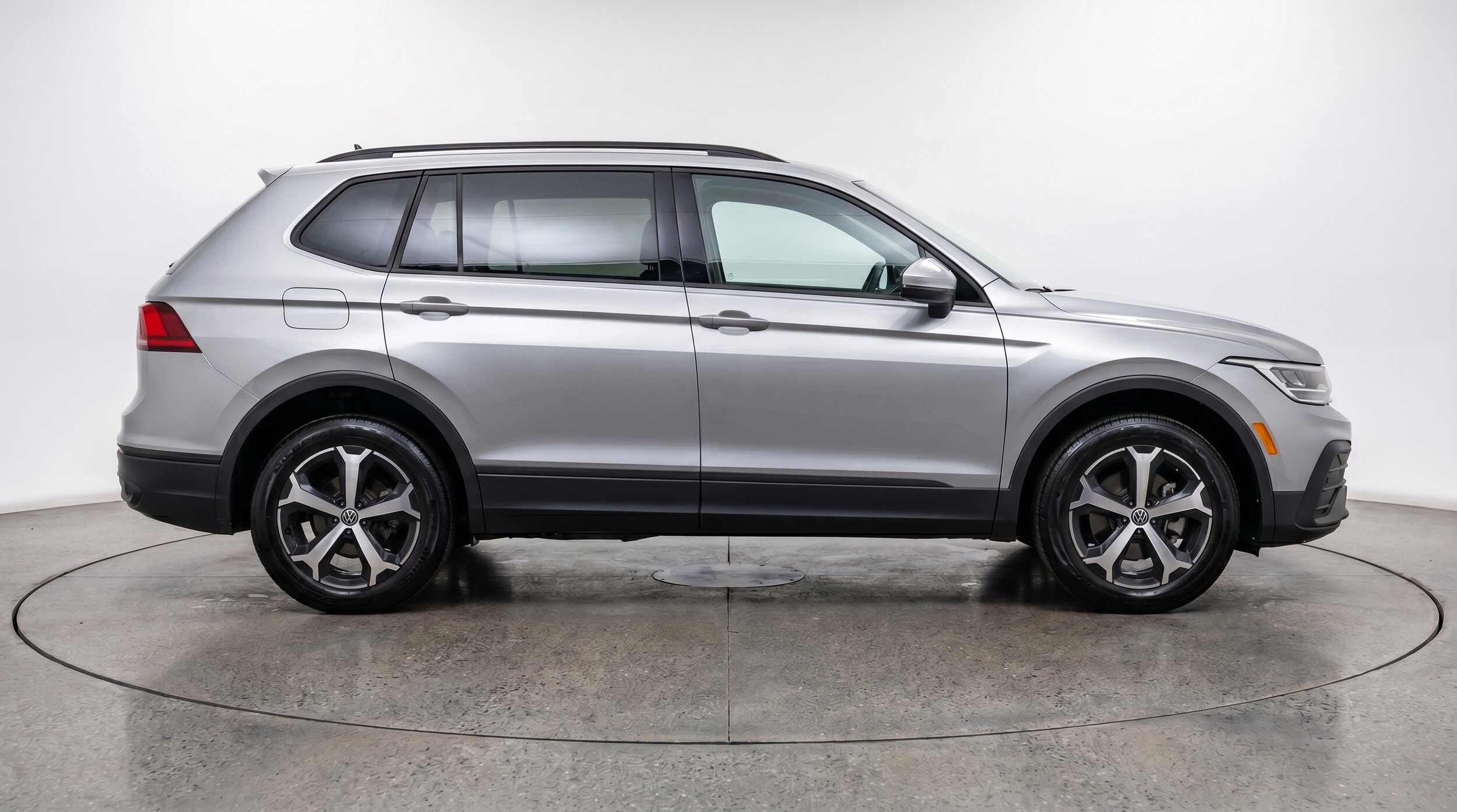 Thumbnail: 2026 Volkswagen Tiguan - 9