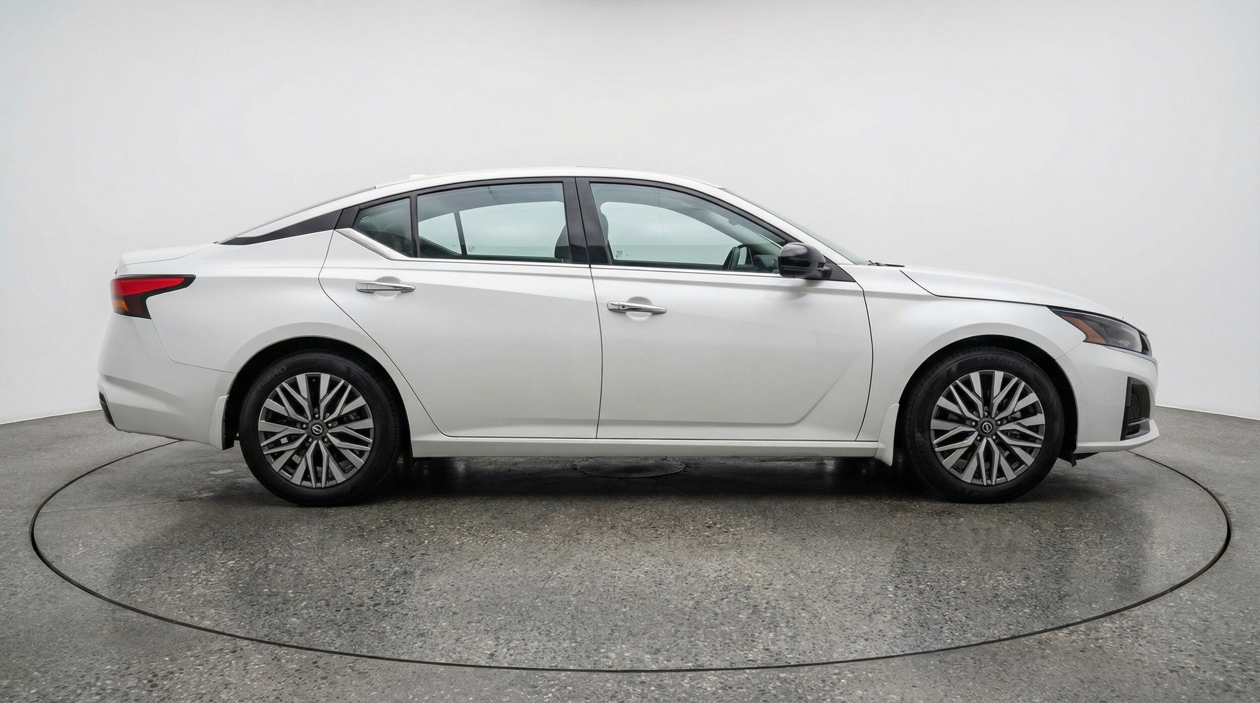 Thumbnail: 2025 Nissan Altima - 3