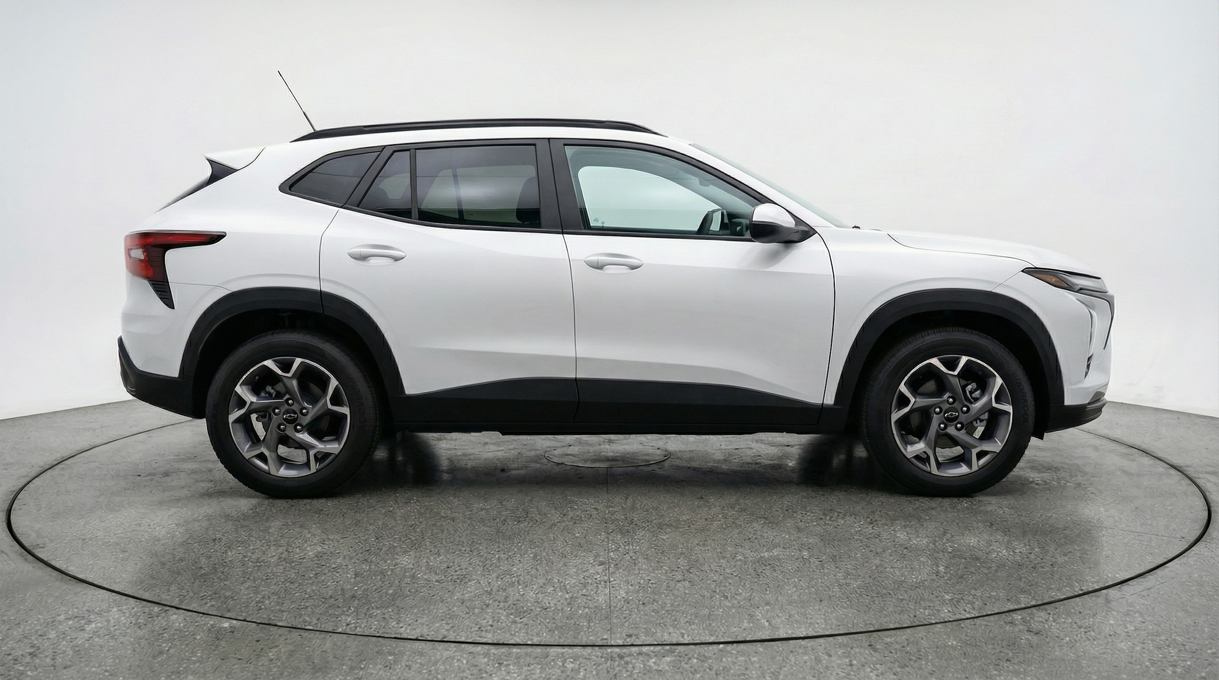 Thumbnail: 2025 Chevrolet Trax - 8