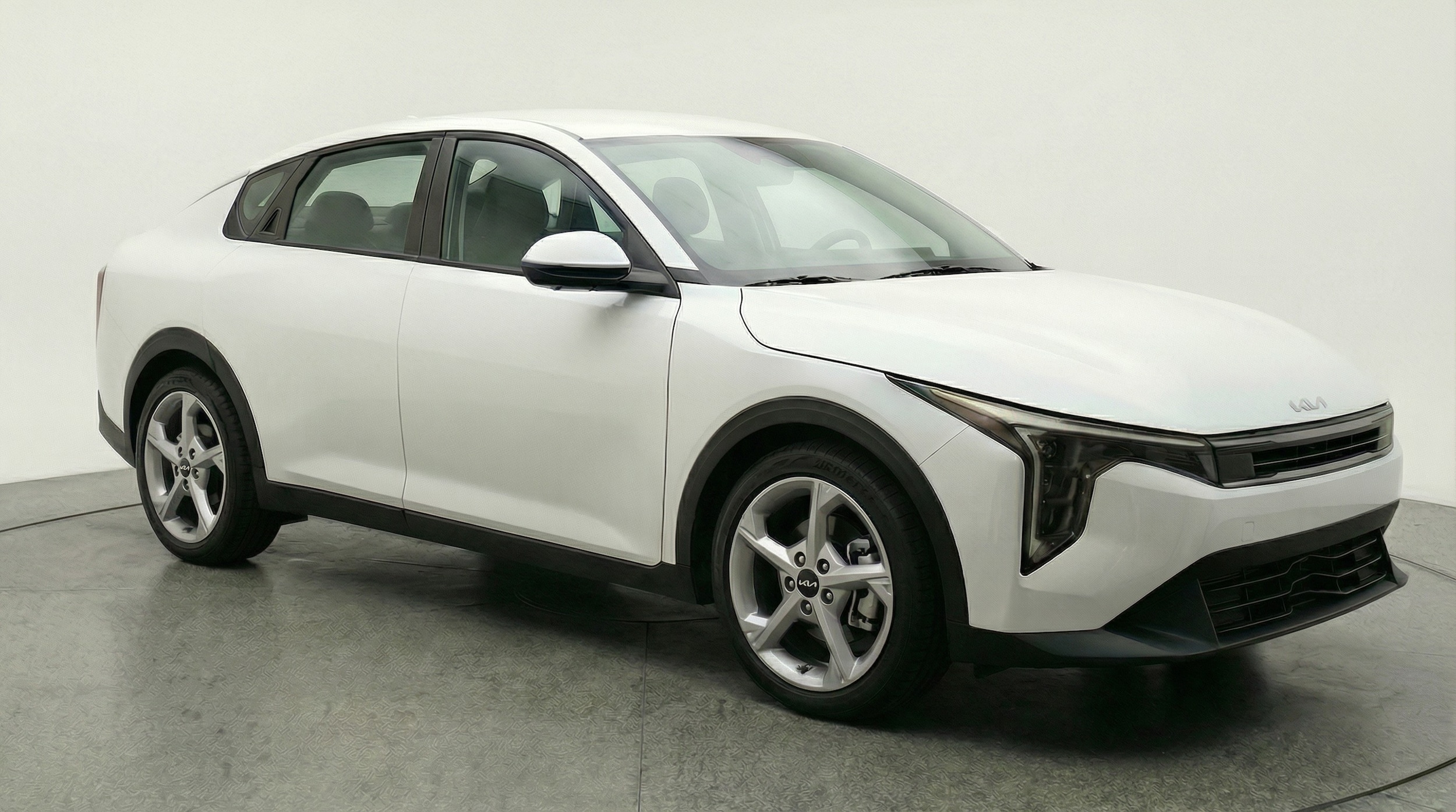 Thumbnail: 2025 Kia K4 - 1