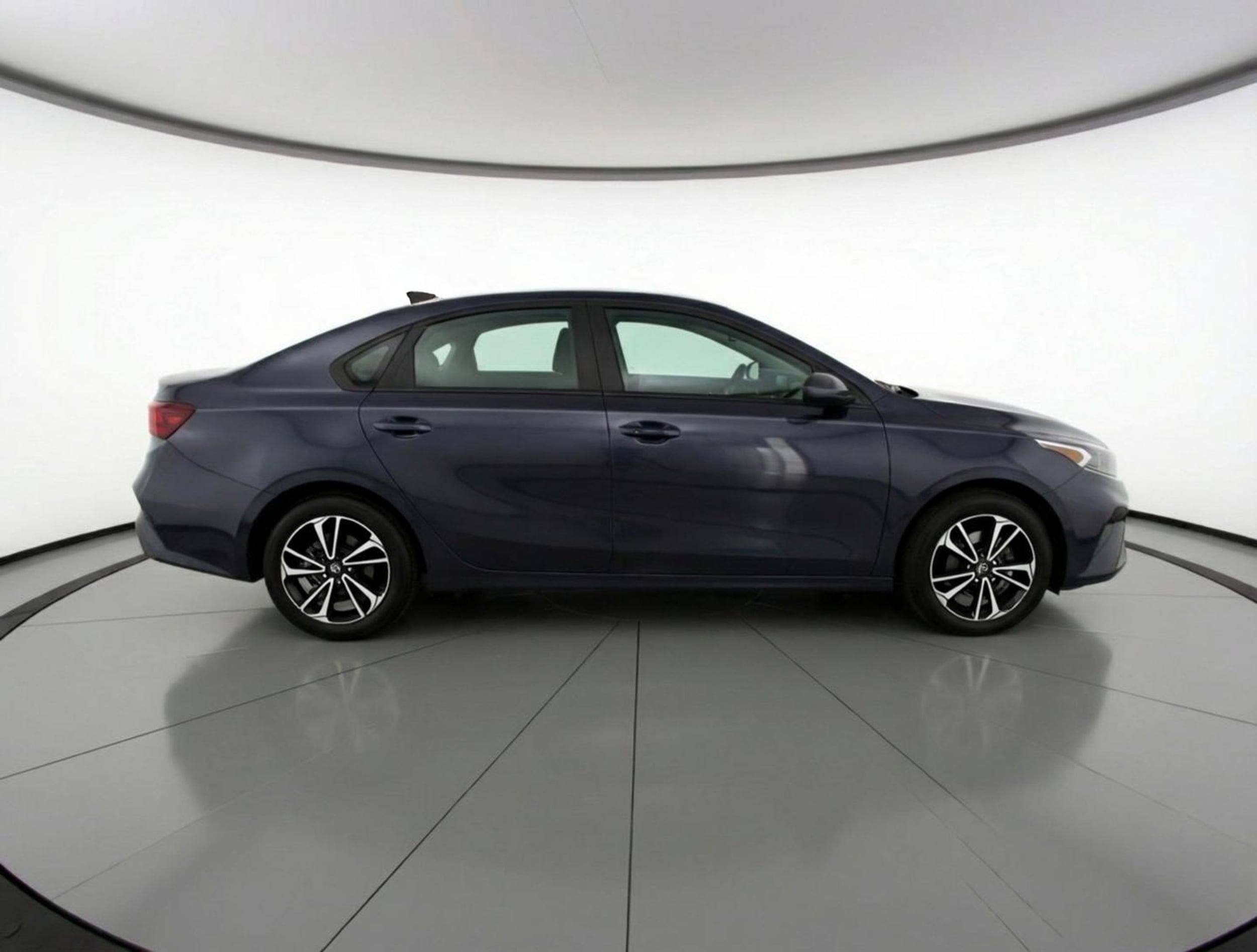 Thumbnail: 2024 Kia Forte - 8