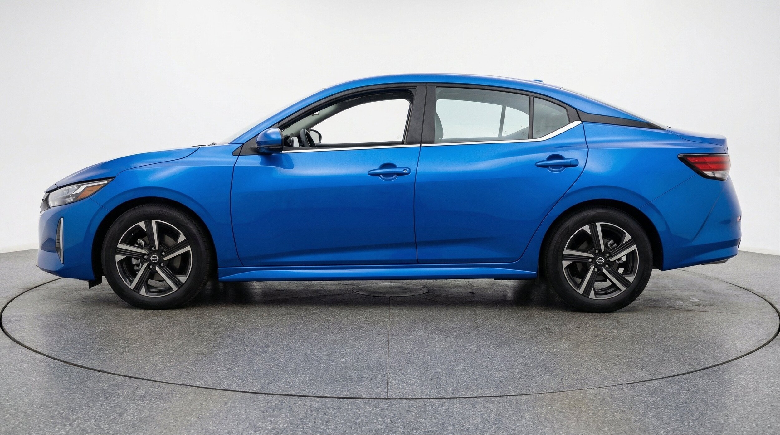 Thumbnail: 2025 Nissan Sentra - 5