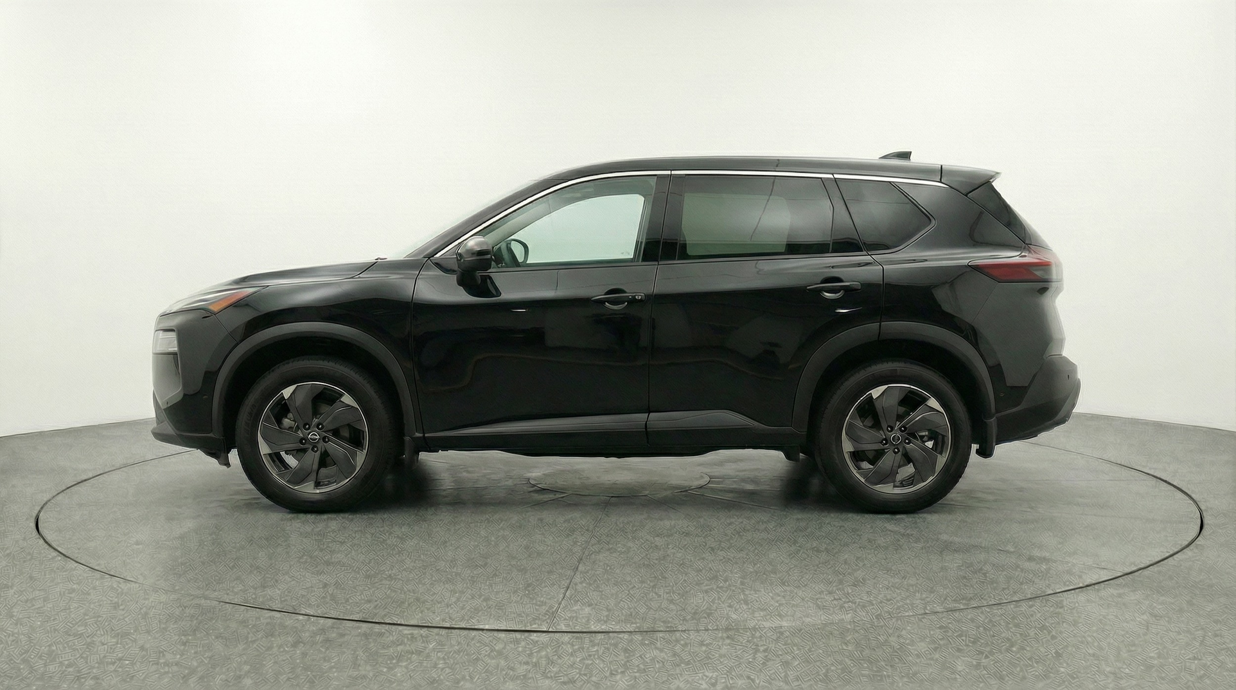 Thumbnail: 2025 Nissan Rogue - 4