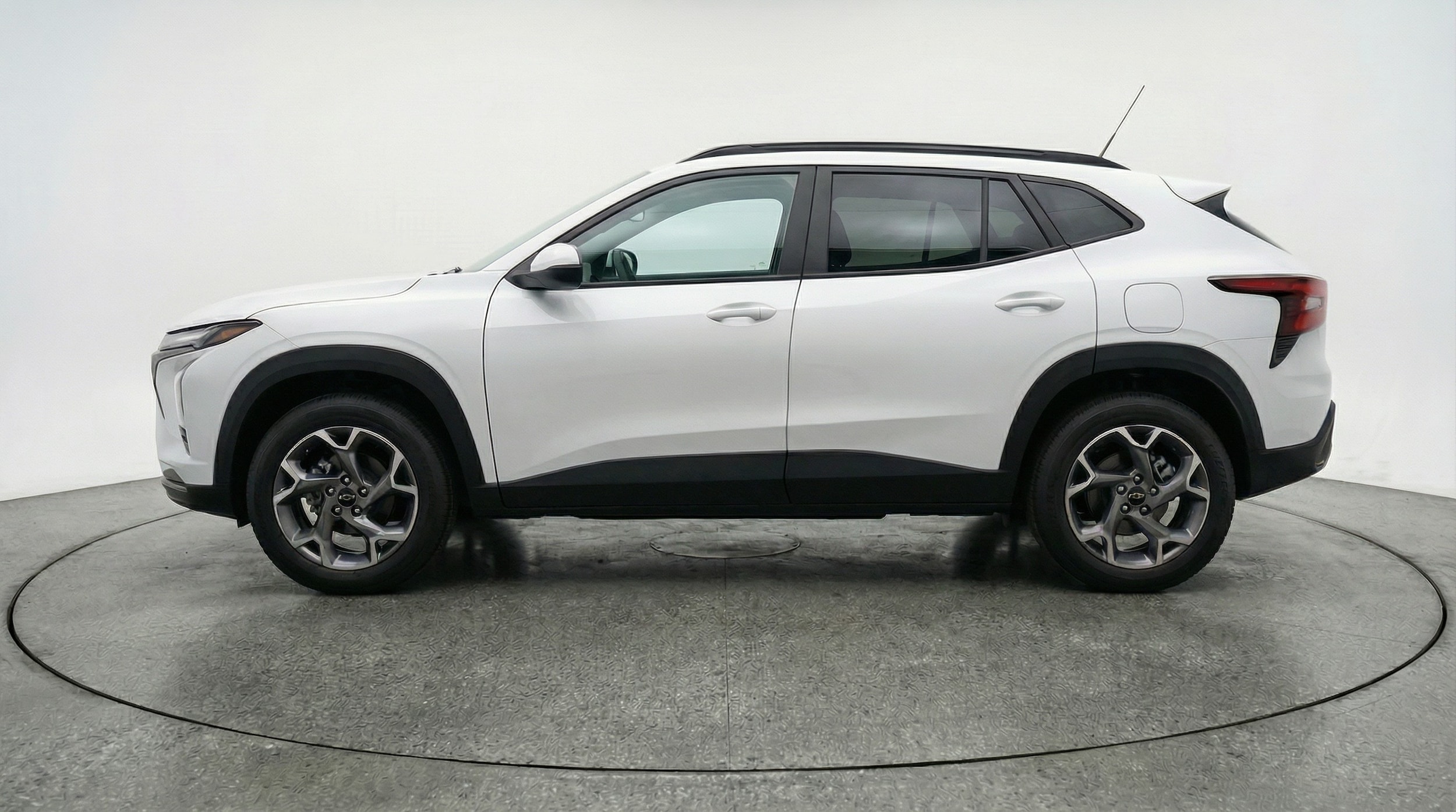 Thumbnail: 2025 Chevrolet Trax - 4