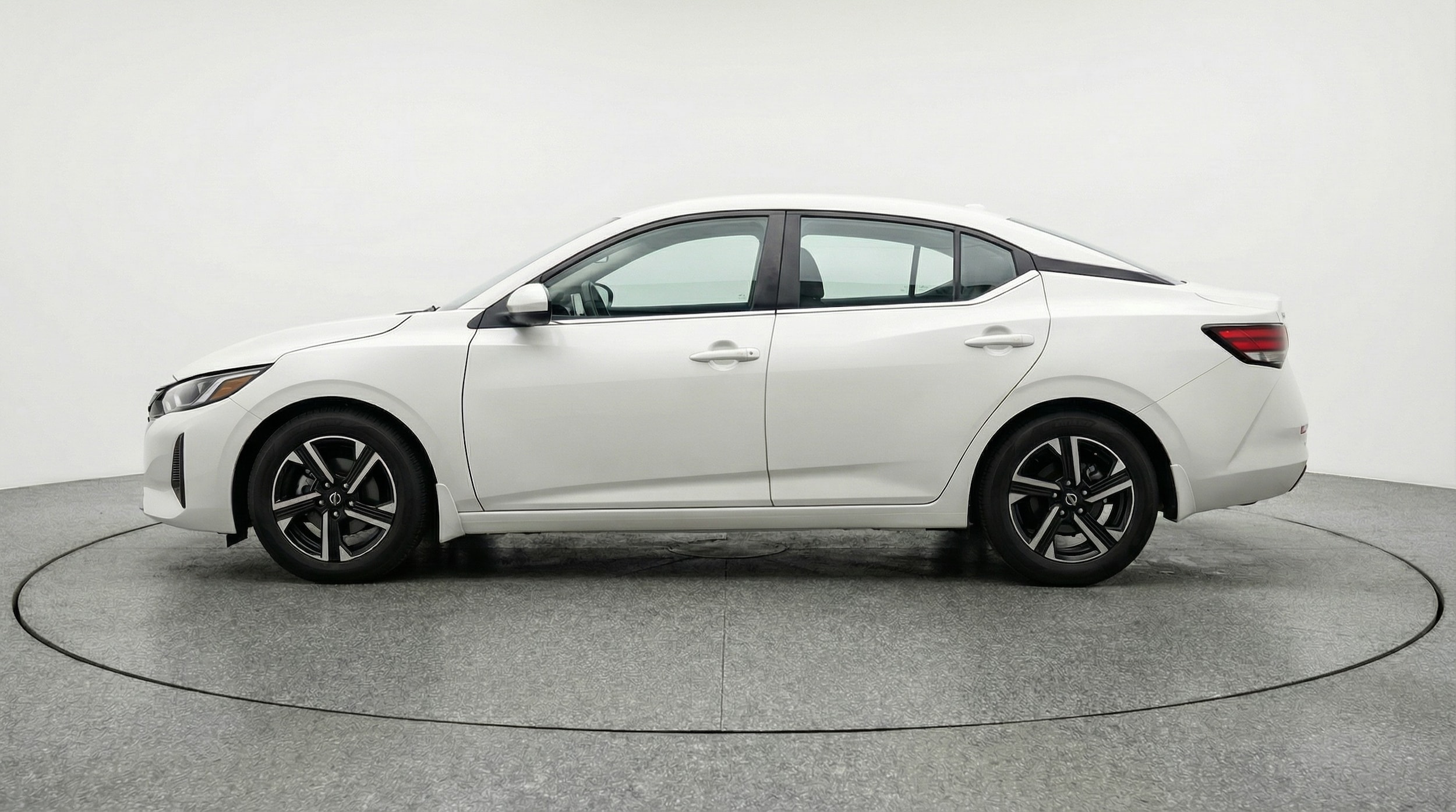 Thumbnail: 2025 Nissan Sentra - 4