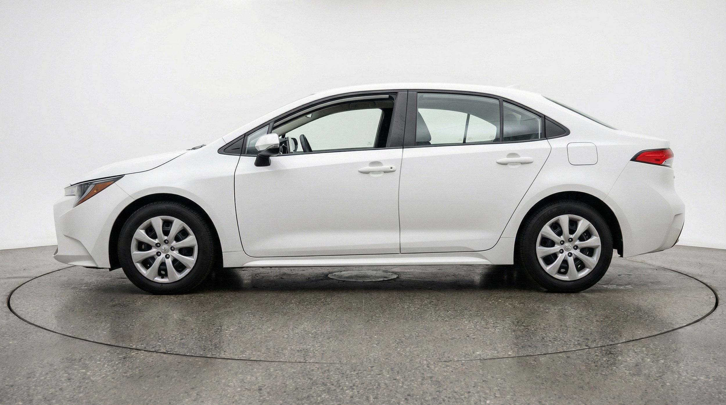 Thumbnail: 2025 Toyota Corolla - 3