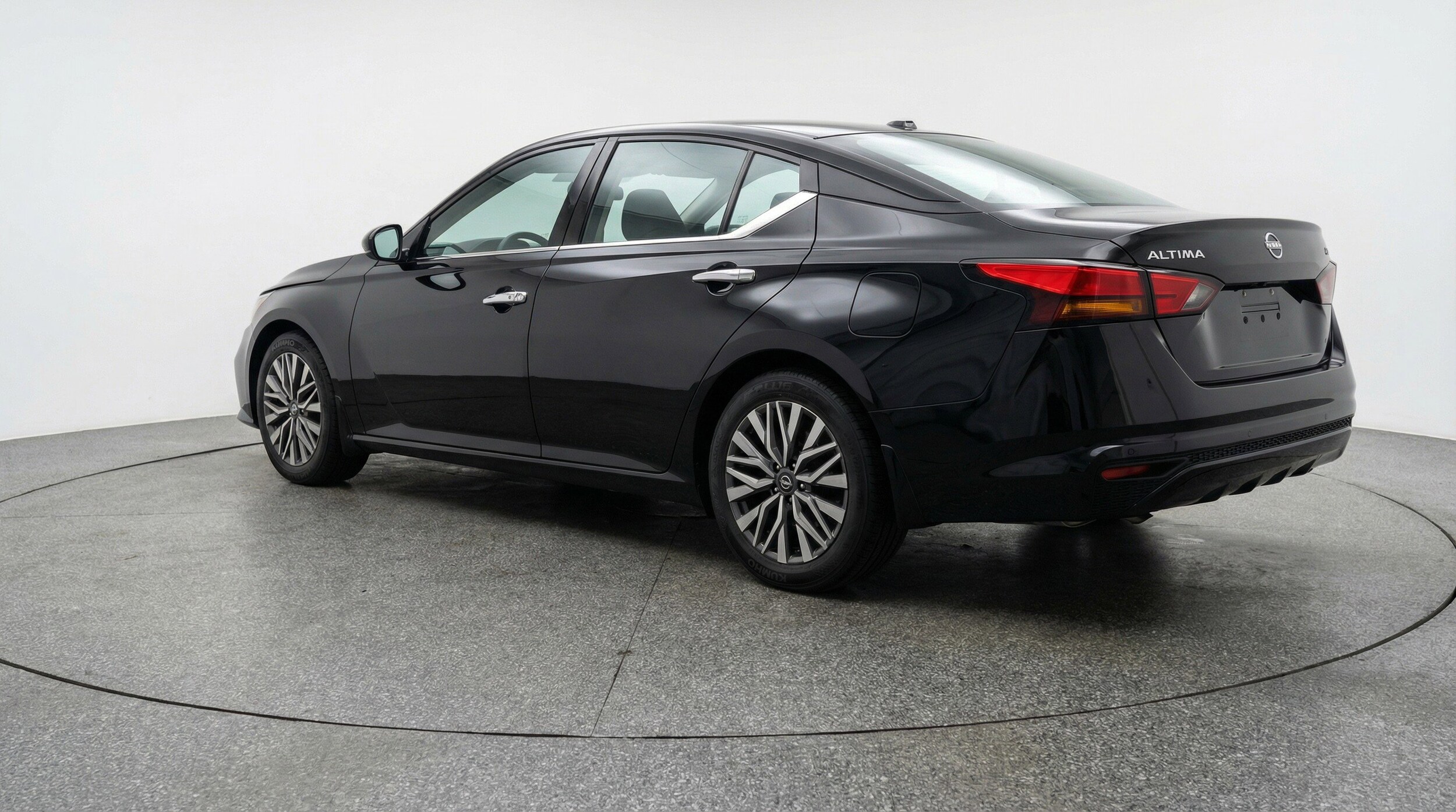 Thumbnail: 2025 Nissan Altima - 5