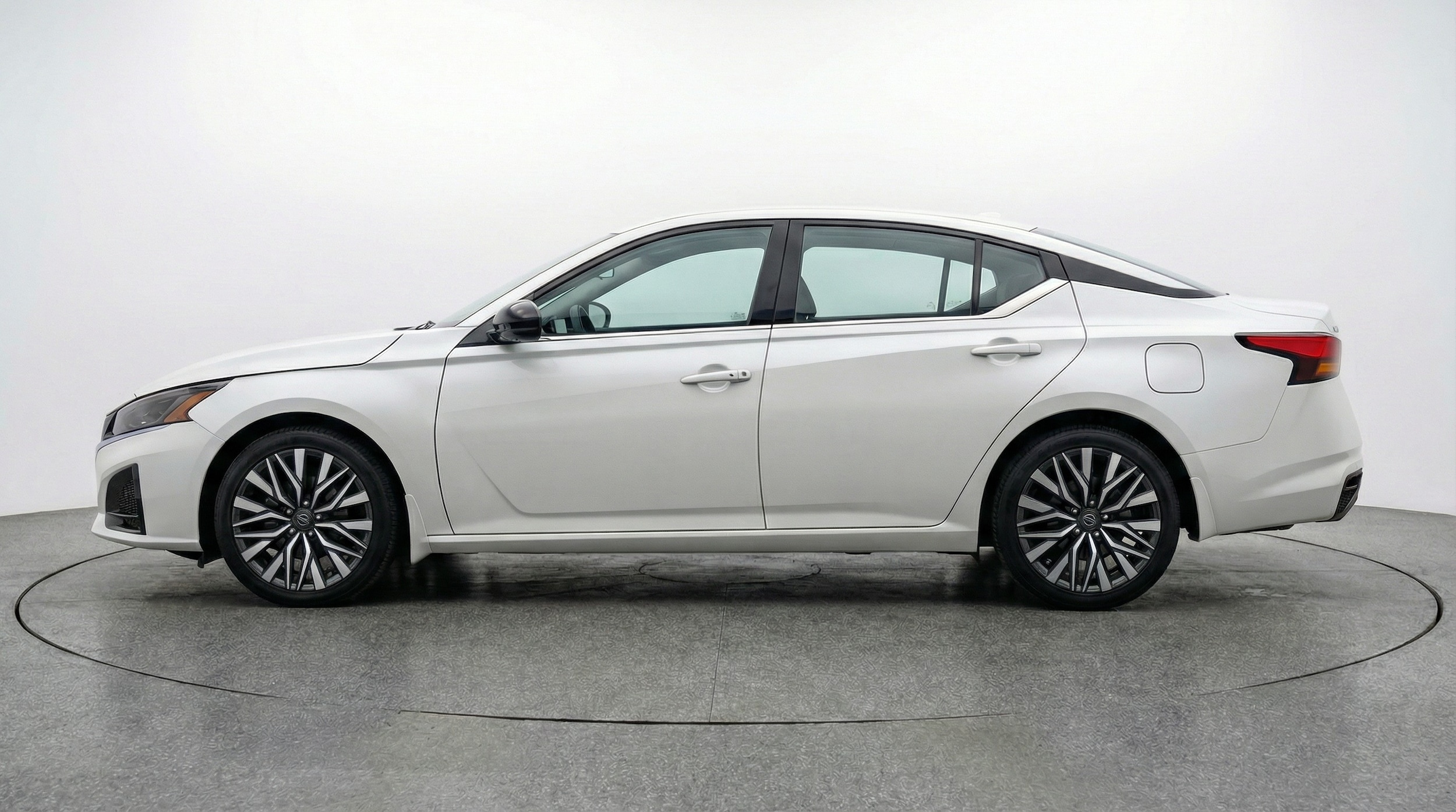 Thumbnail: 2025 Nissan Altima - 4