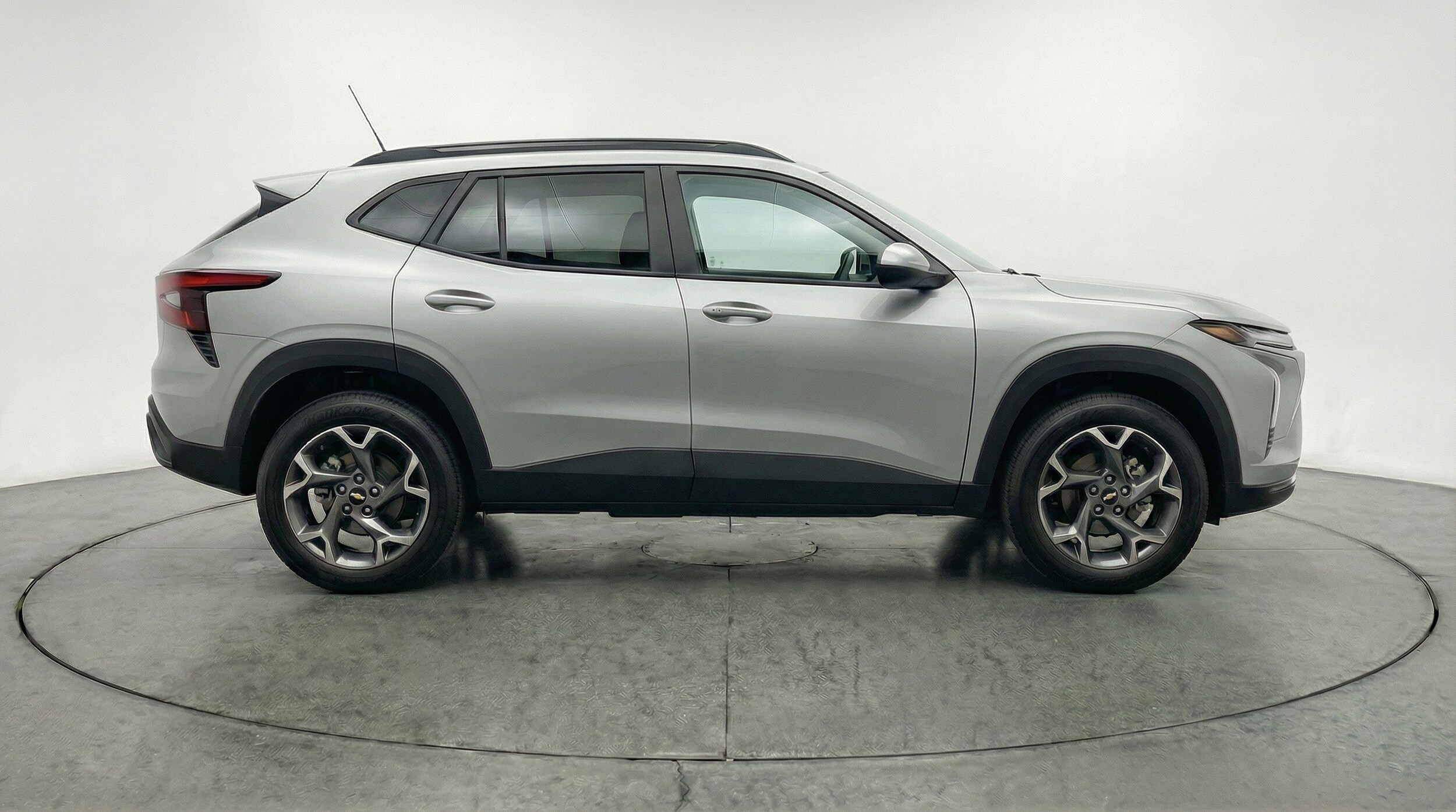 Thumbnail: 2025 Chevrolet Trax - 9