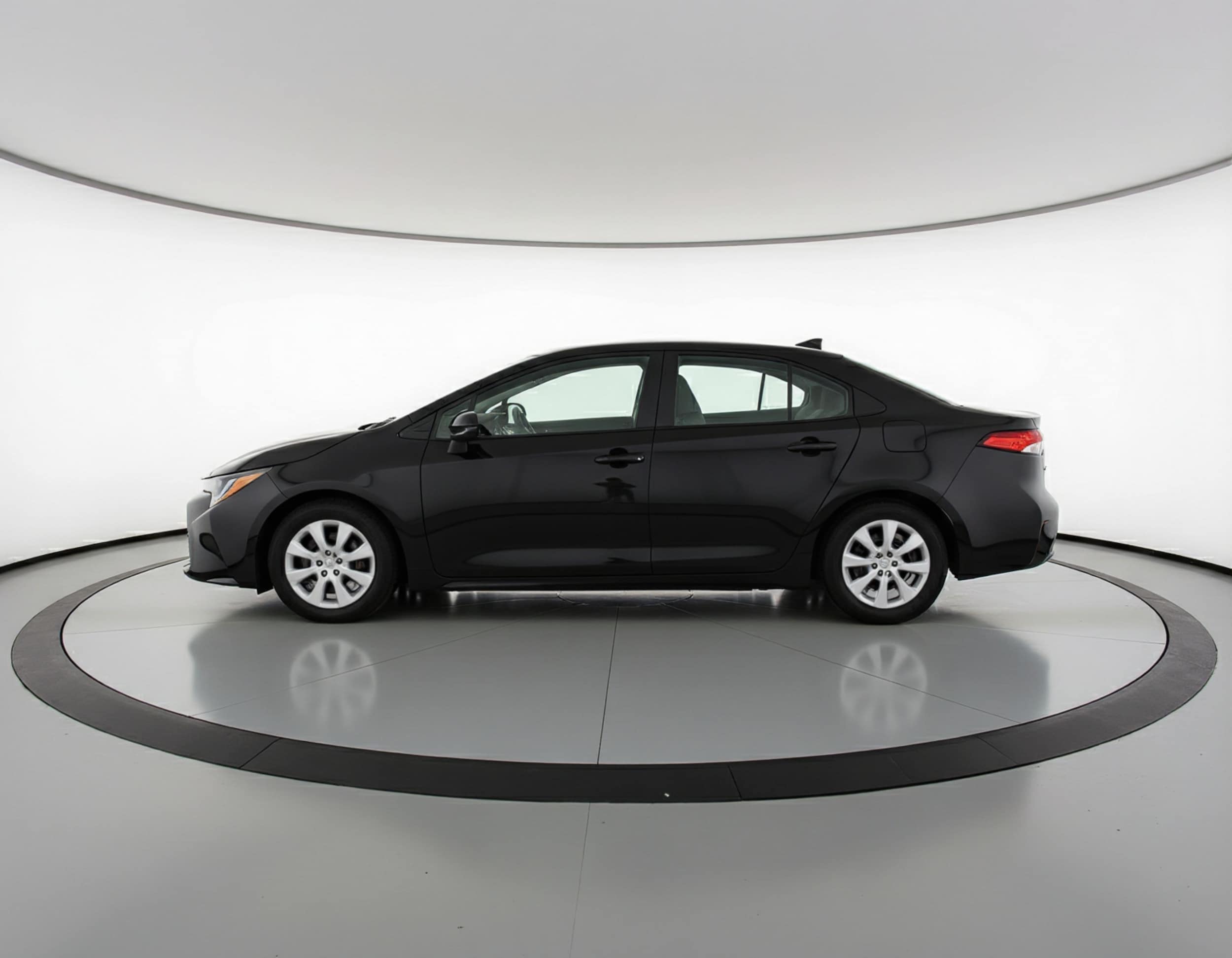 Thumbnail: 2025 Toyota Corolla - 4