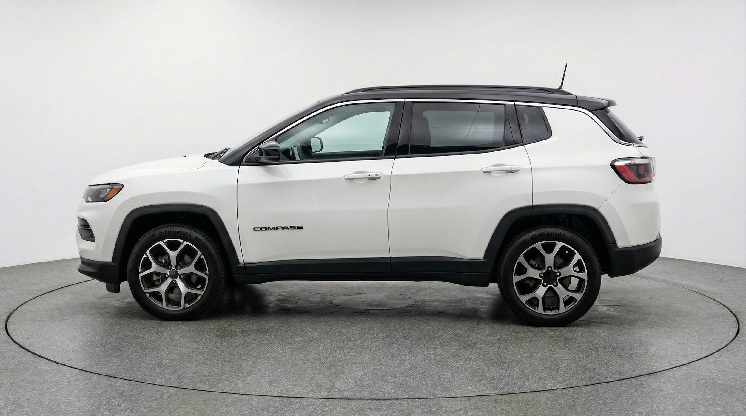 Thumbnail: 2025 Jeep Compass - 4
