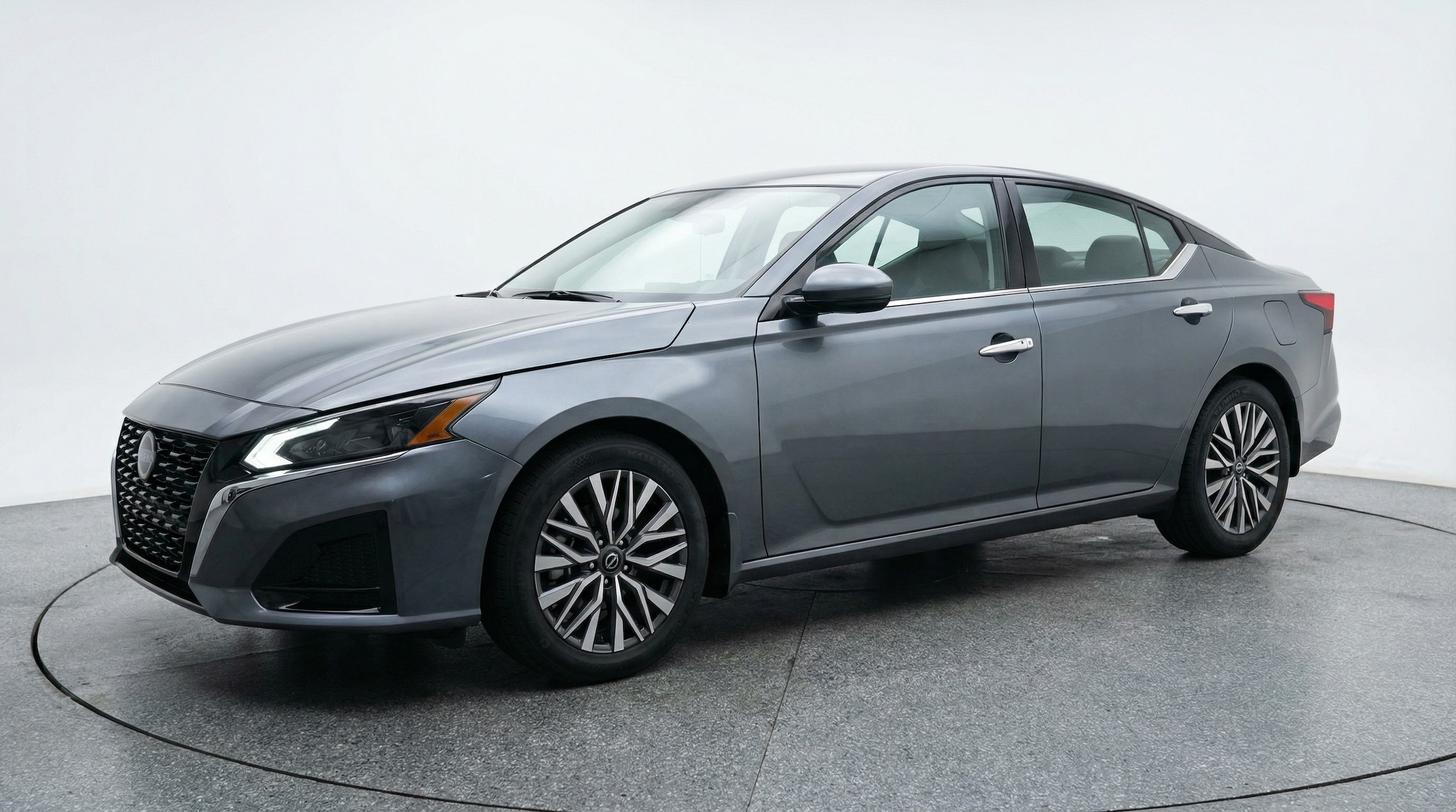 Thumbnail: 2025 Nissan Altima - 3