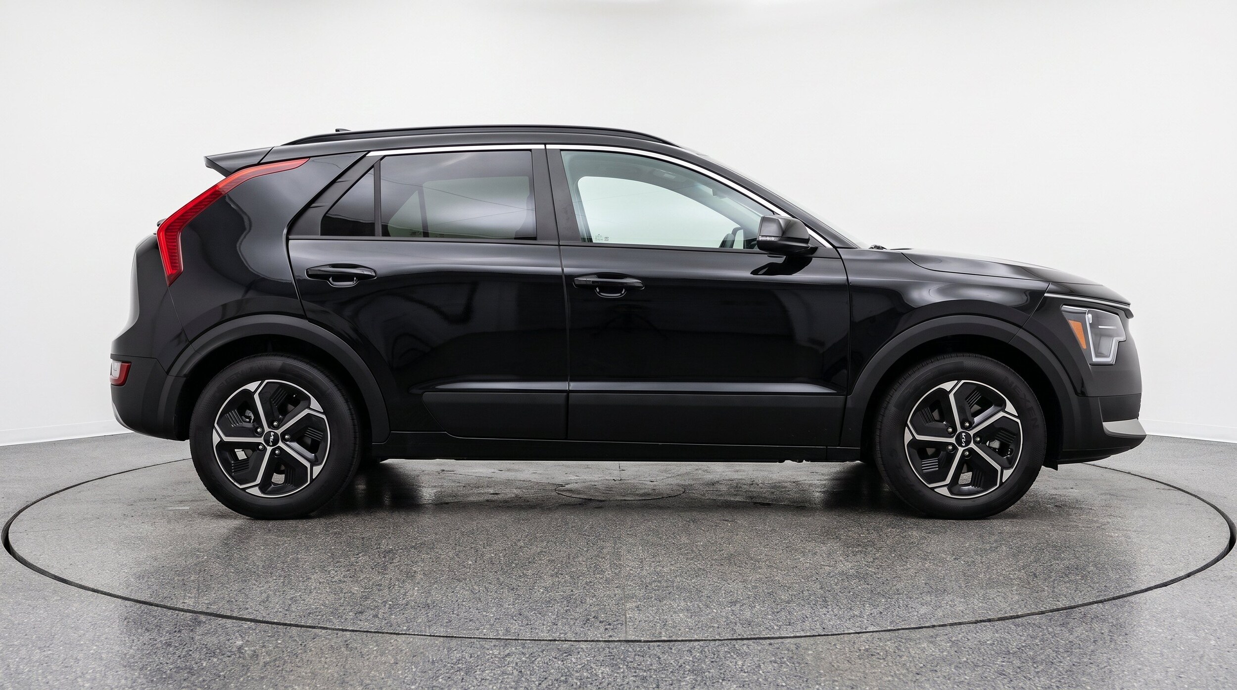 Thumbnail: 2026 Kia Niro - 9
