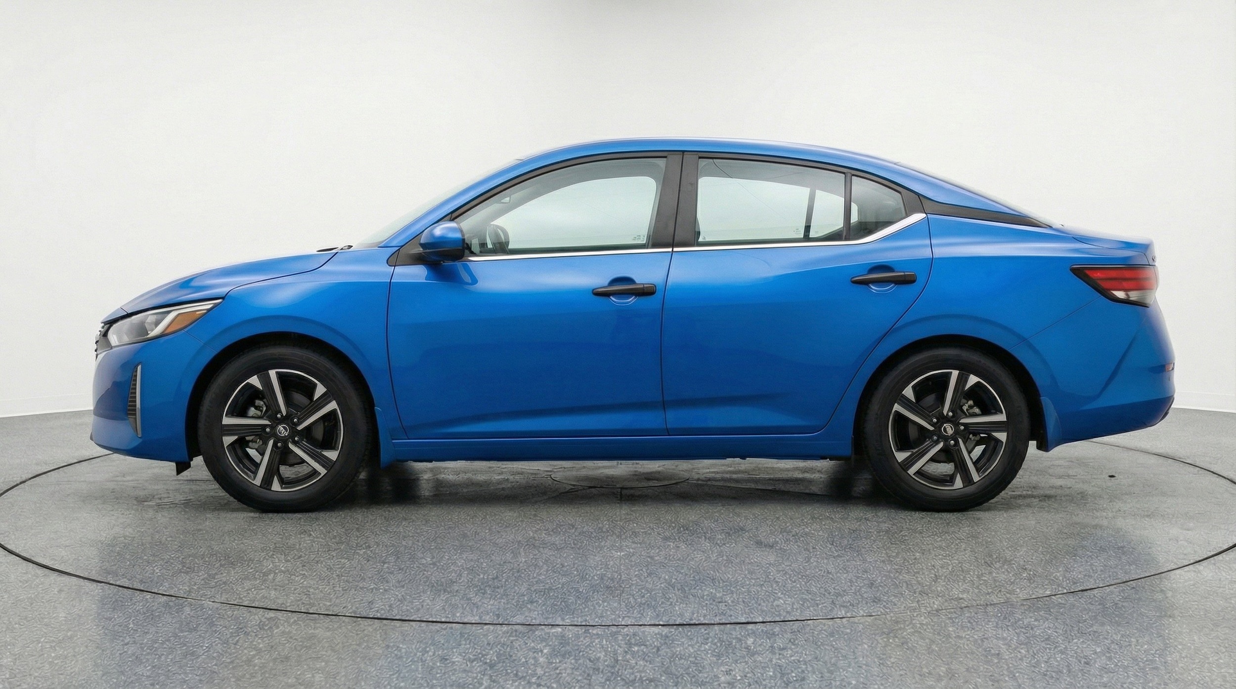 Thumbnail: 2025 Nissan Sentra - 3
