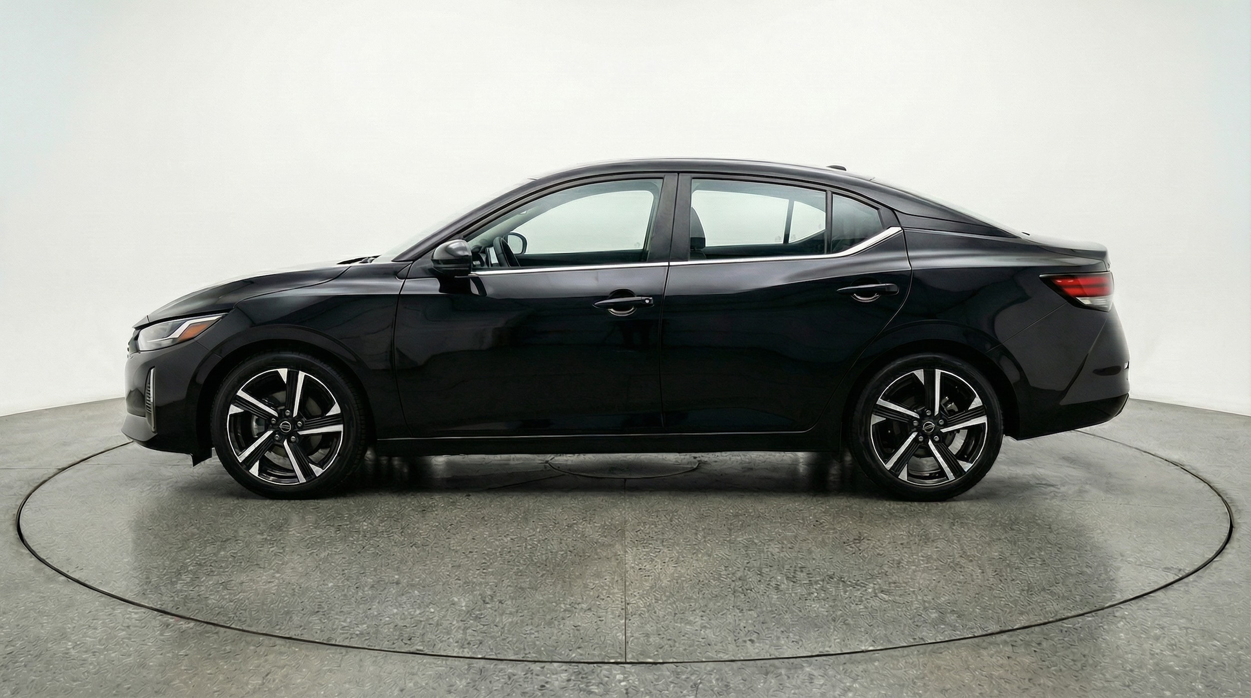 Thumbnail: 2025 Nissan Sentra - 4