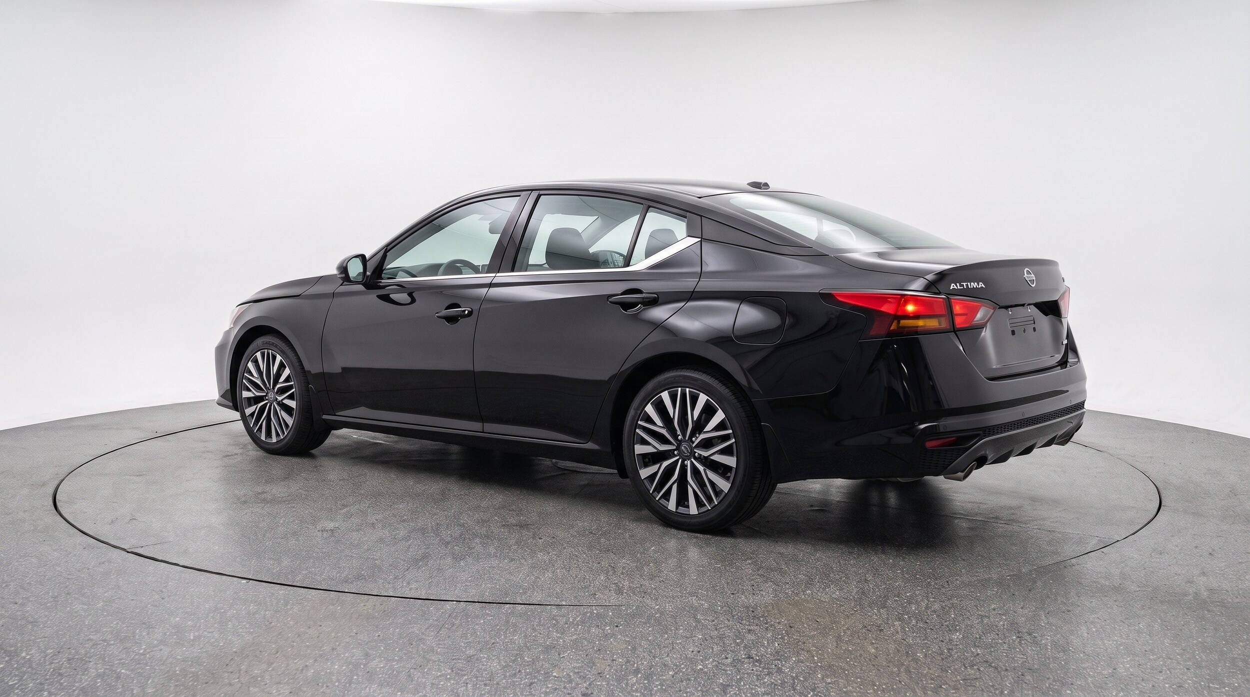 Thumbnail: 2025 Nissan Altima - 5