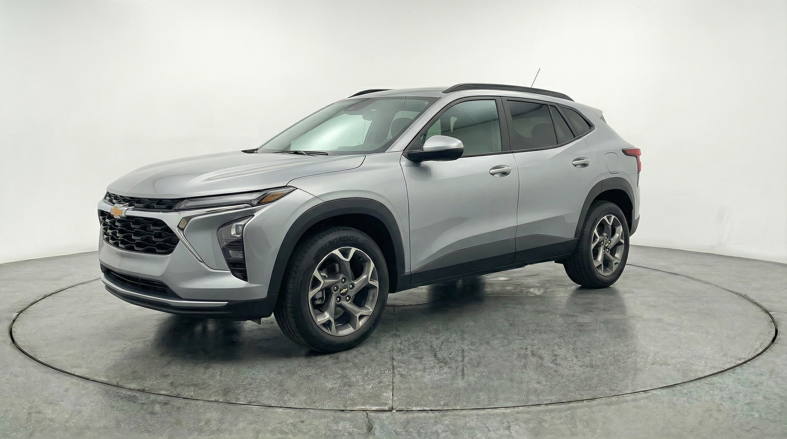 Thumbnail: 2025 Chevrolet Trax - 3