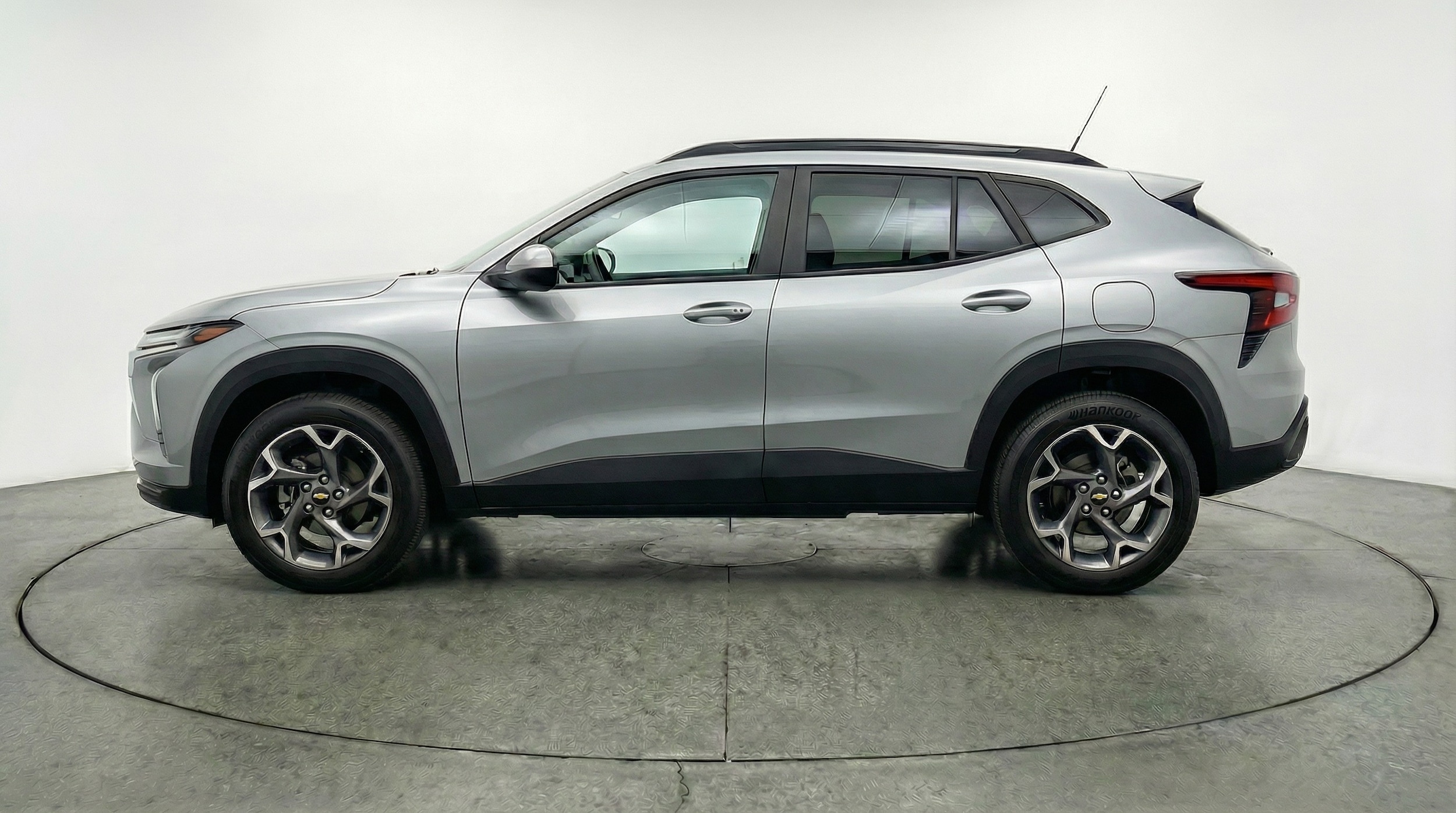 Thumbnail: 2025 Chevrolet Trax - 4