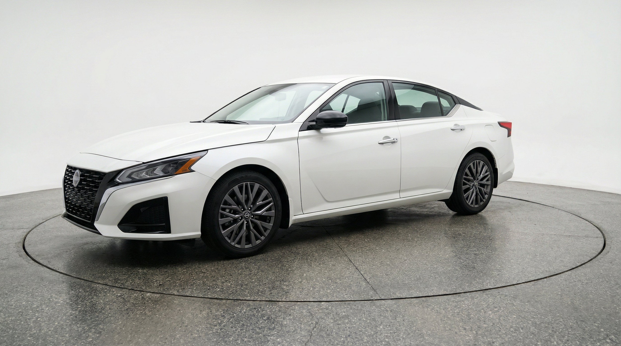 Thumbnail: 2025 Nissan Altima - 2