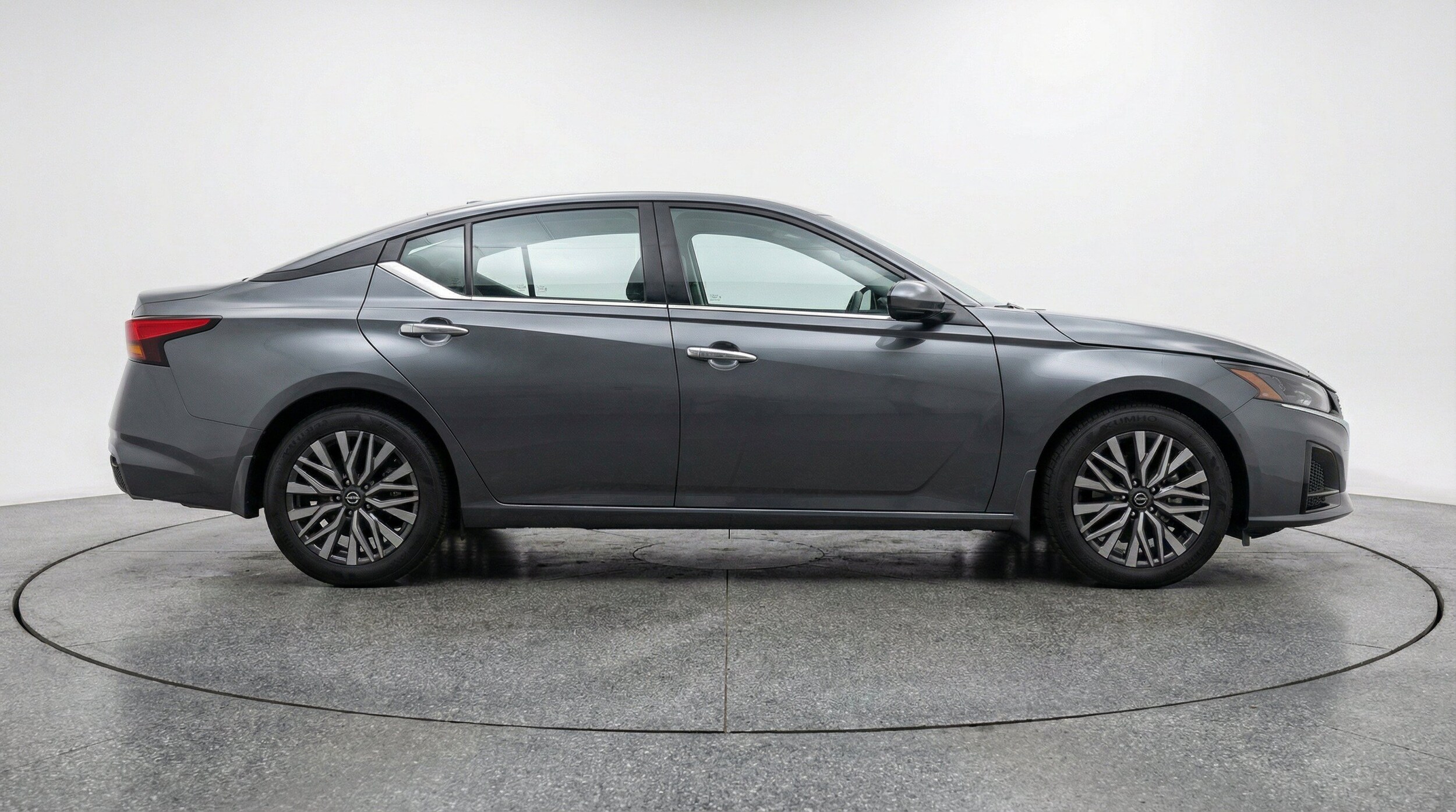 Thumbnail: 2025 Nissan Altima - 9