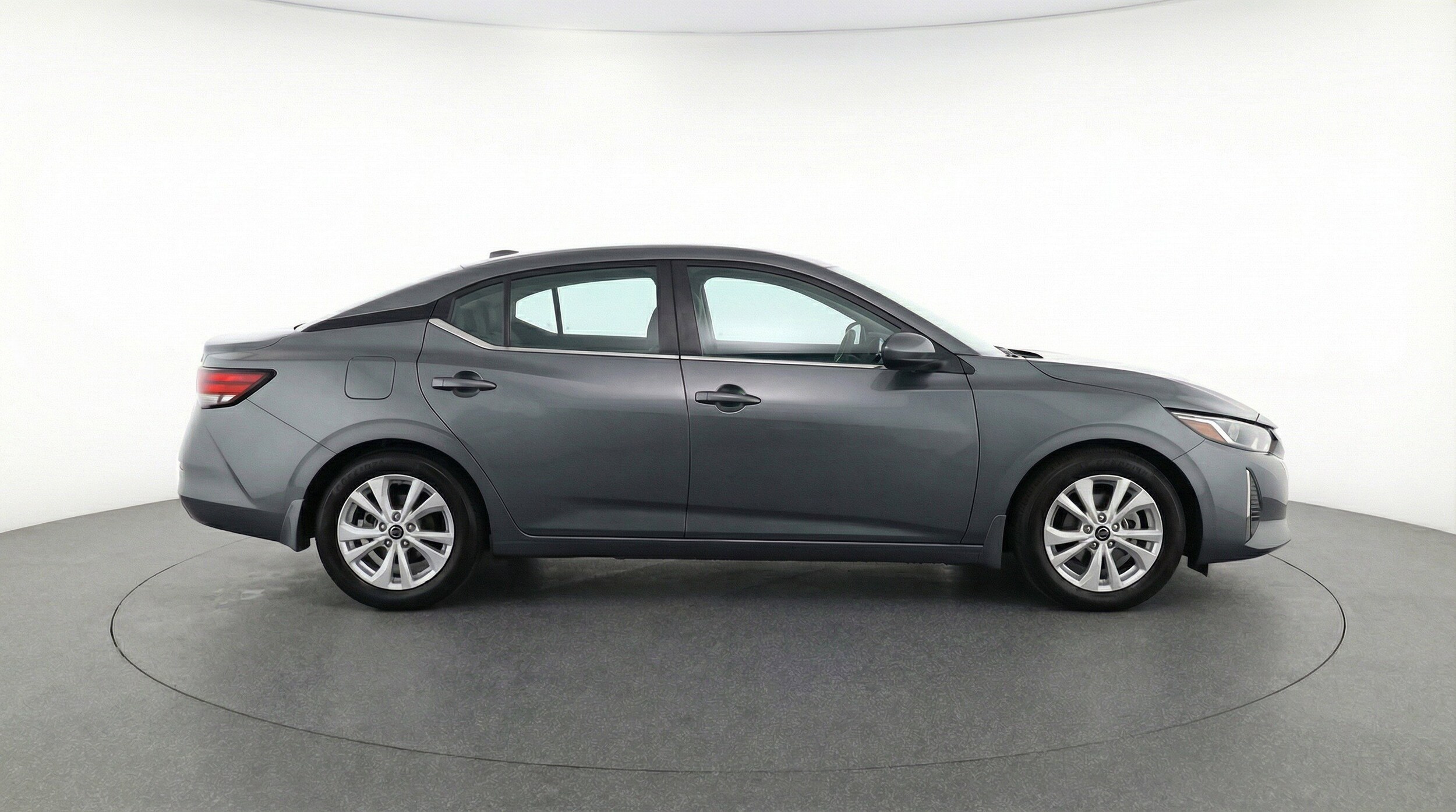 Thumbnail: 2025 Nissan Sentra - 9