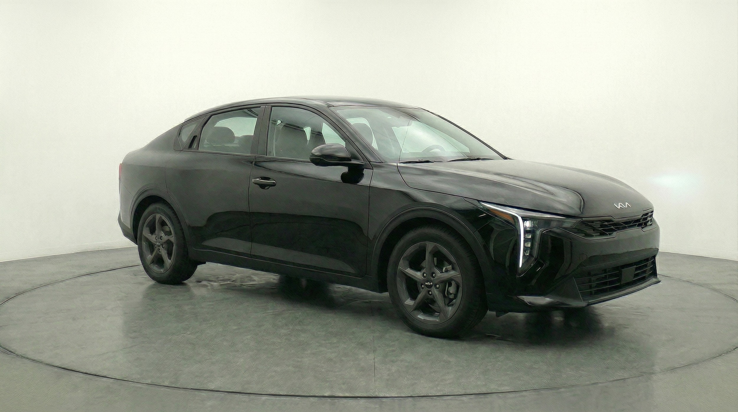 Thumbnail: 2025 Kia K4 - 1