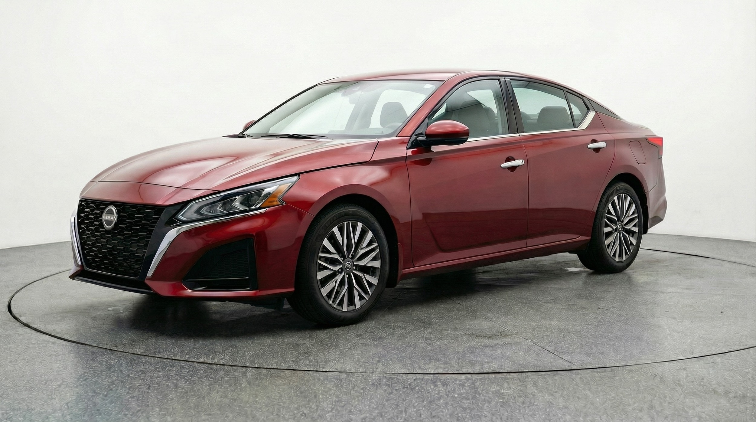 Thumbnail: 2025 Nissan Altima - 3