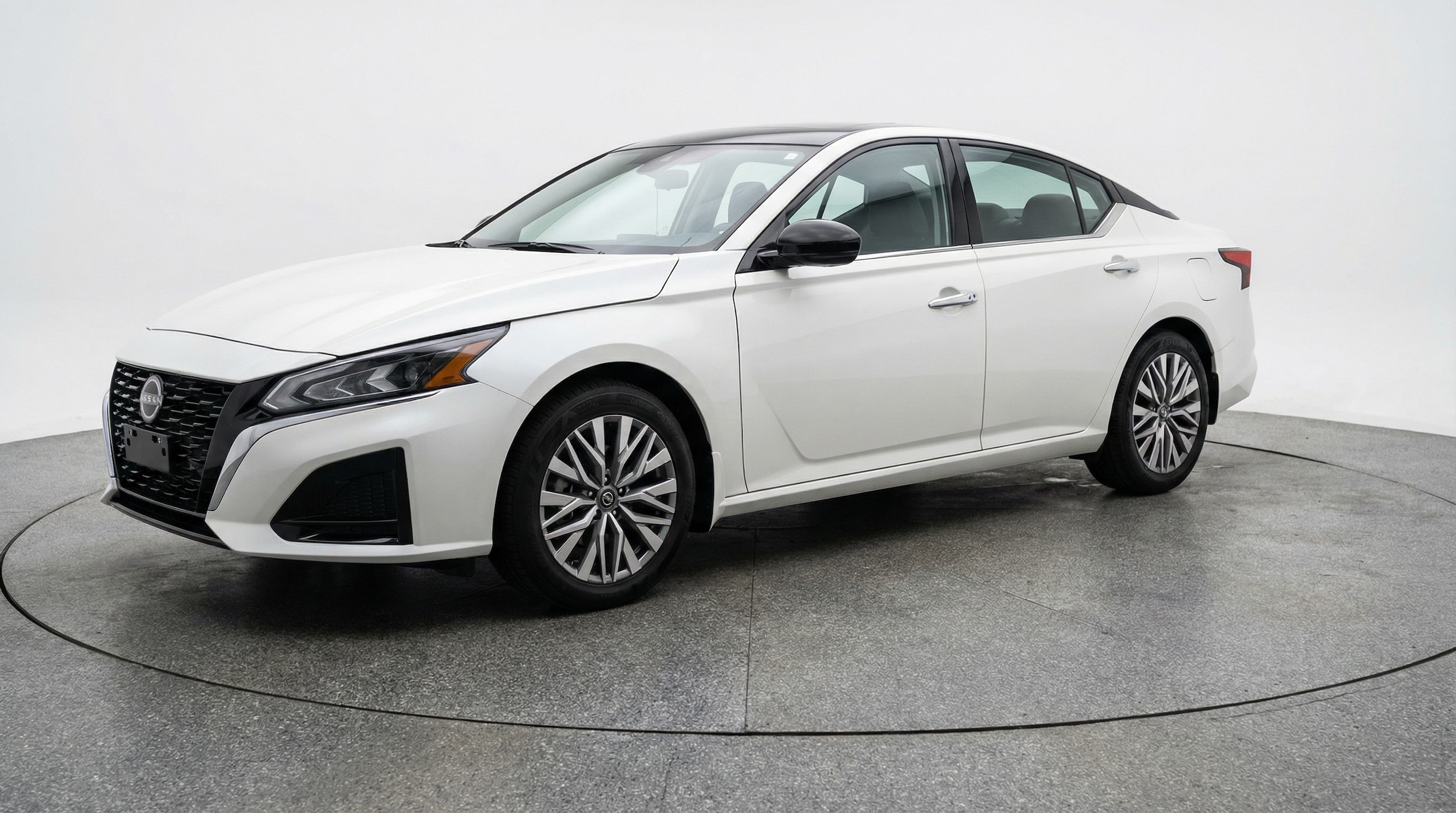 Thumbnail: 2025 Nissan Altima - 3