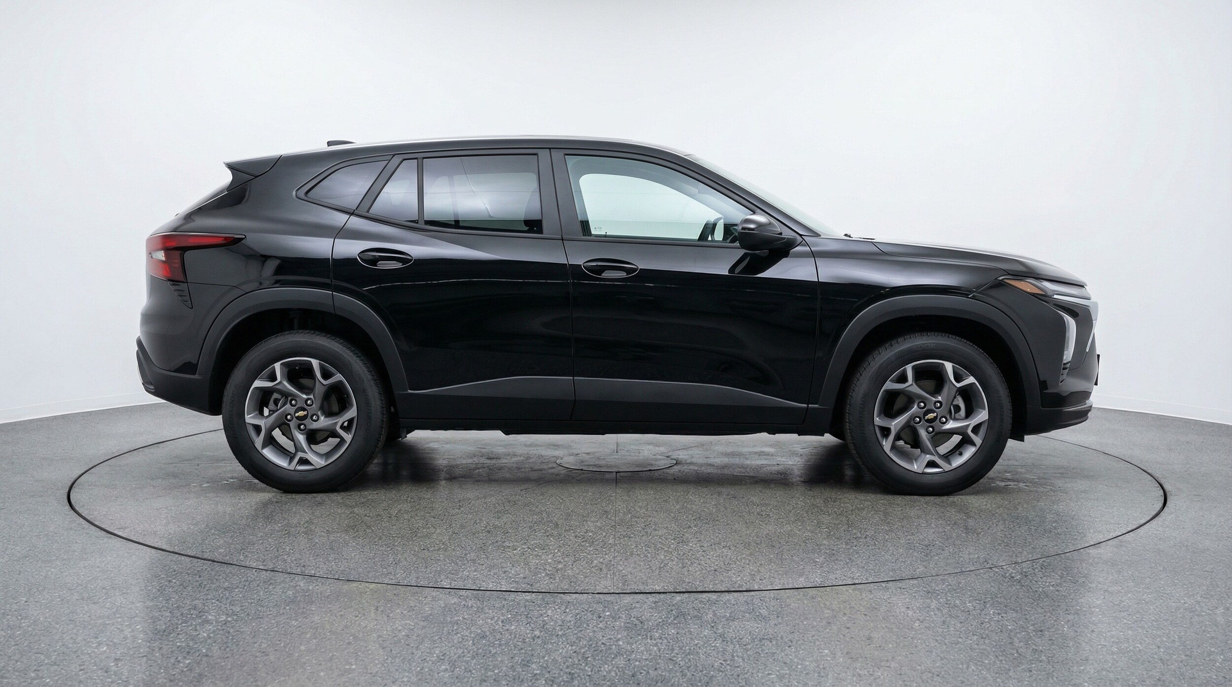 Thumbnail: 2025 Chevrolet Trax - 8