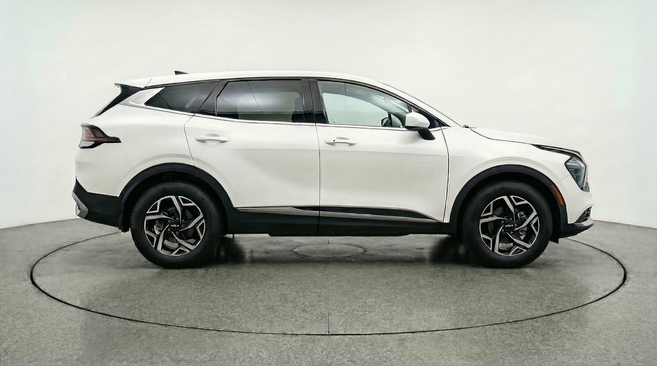 Thumbnail: 2025 Kia Sportage - 8