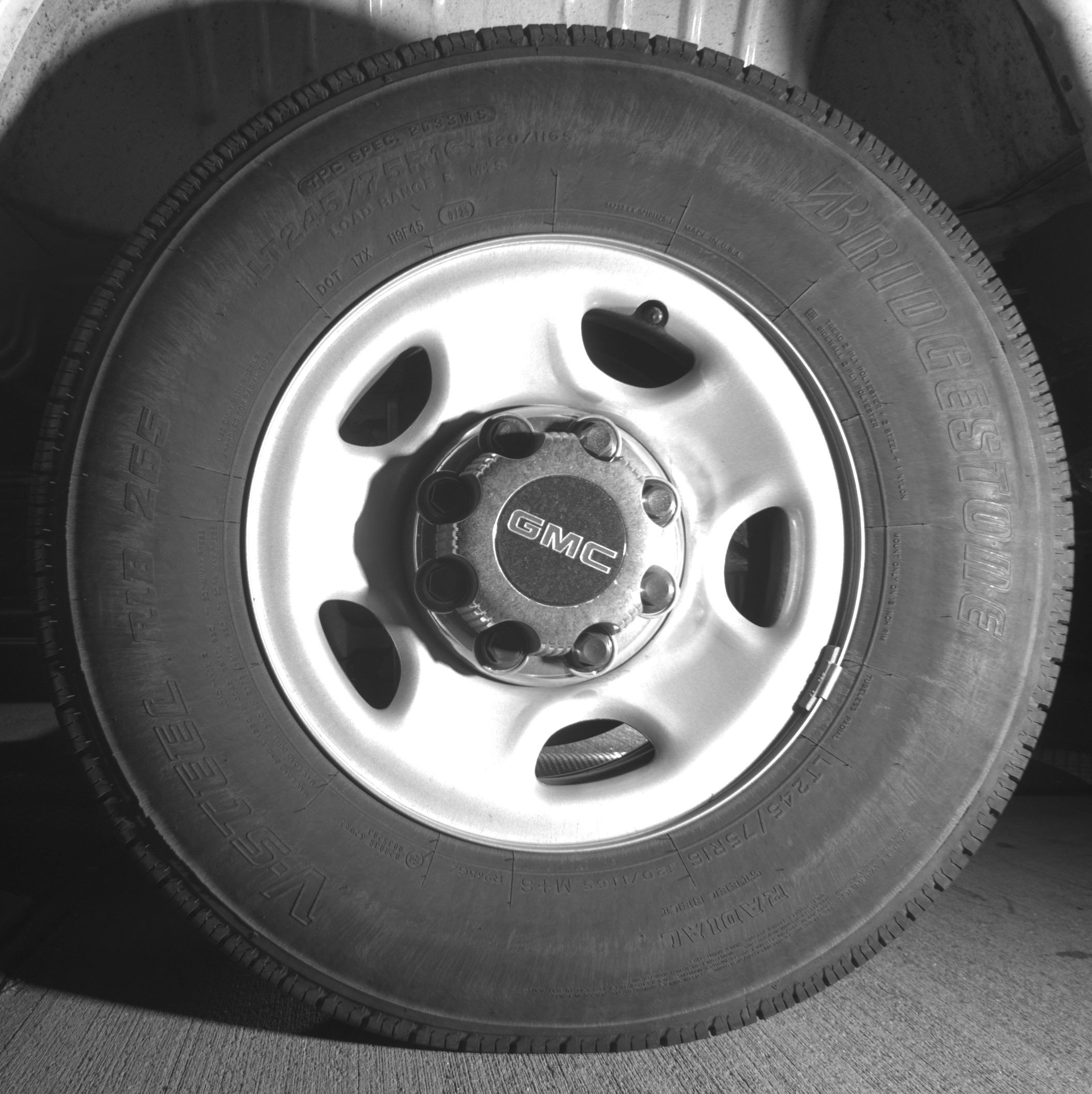 Thumbnail: 2025 GMC Savana - 13