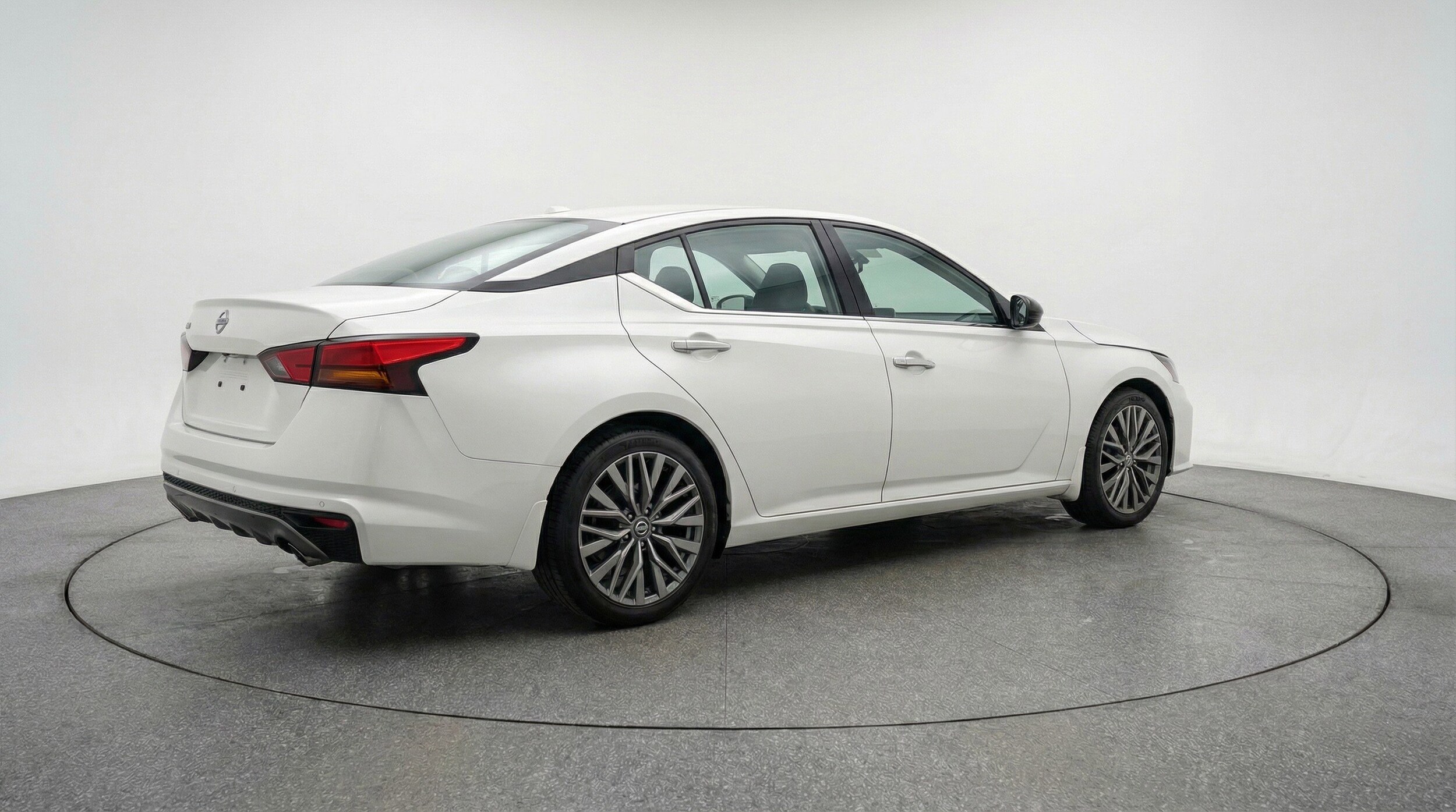 Thumbnail: 2025 Nissan Altima - 9