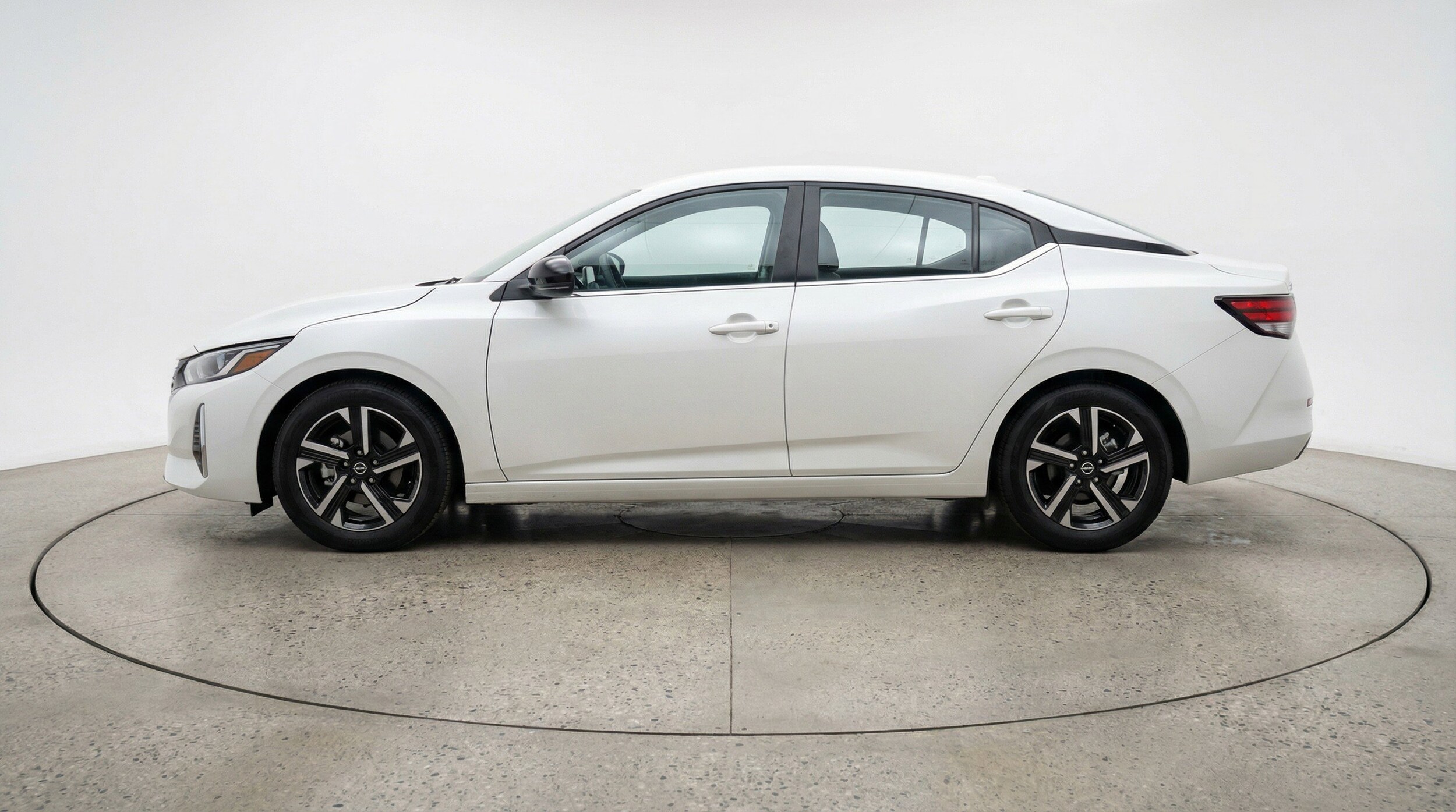 Thumbnail: 2025 Nissan Sentra - 3