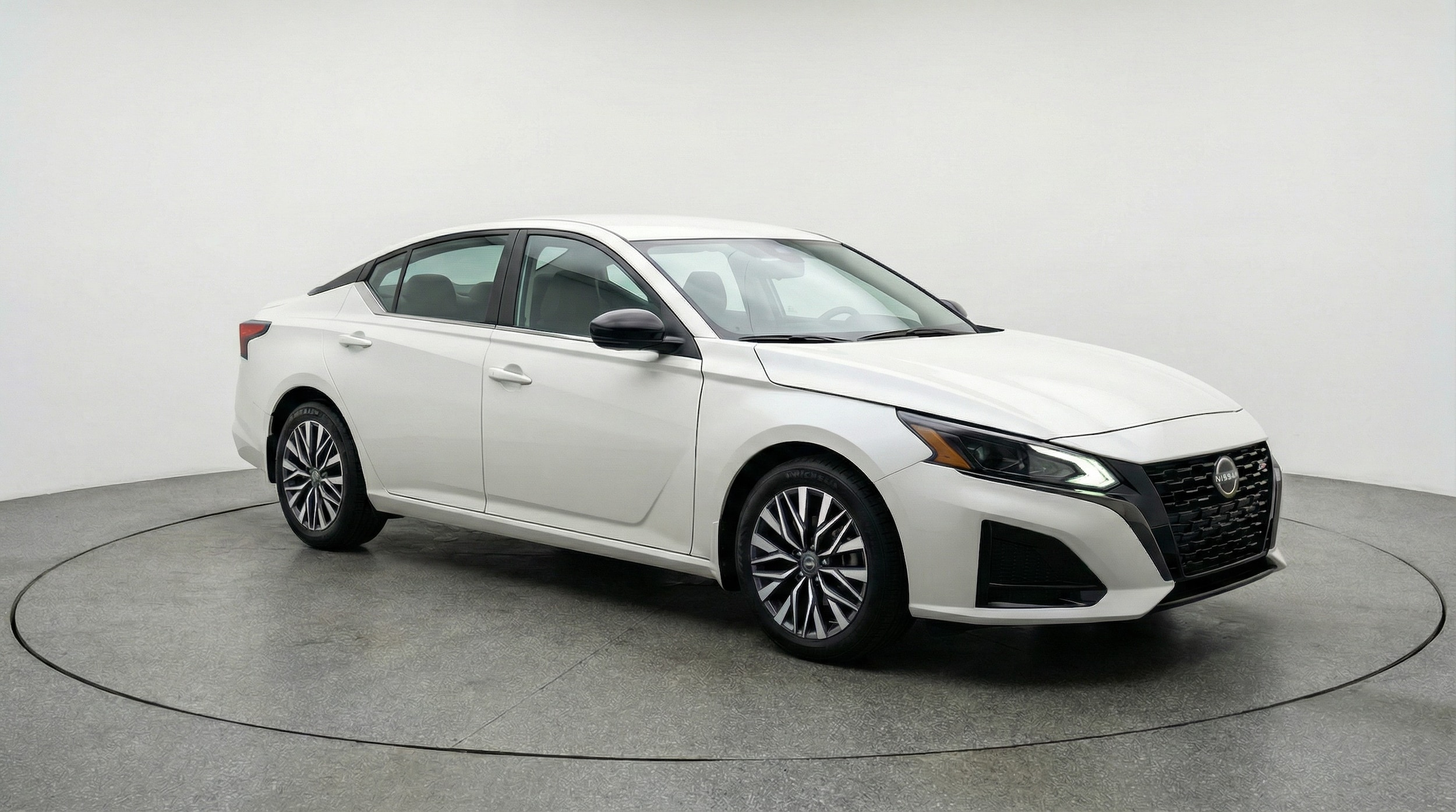 Thumbnail: 2025 Nissan Altima - 1