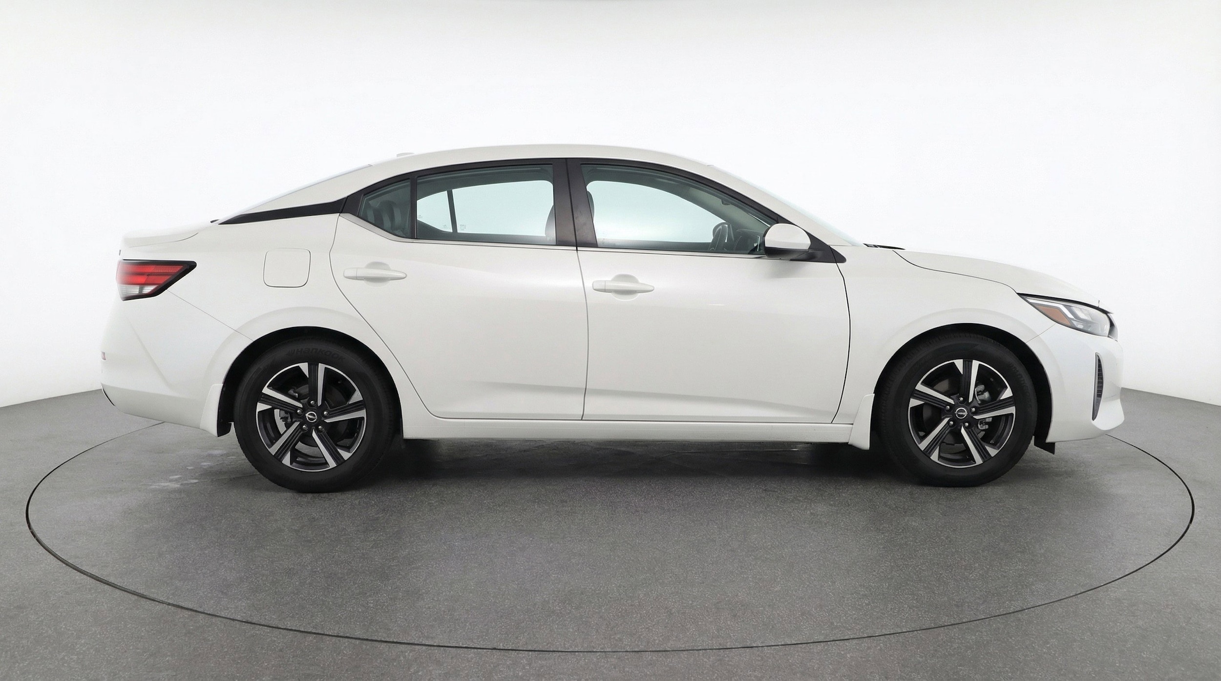 Thumbnail: 2025 Nissan Sentra - 9