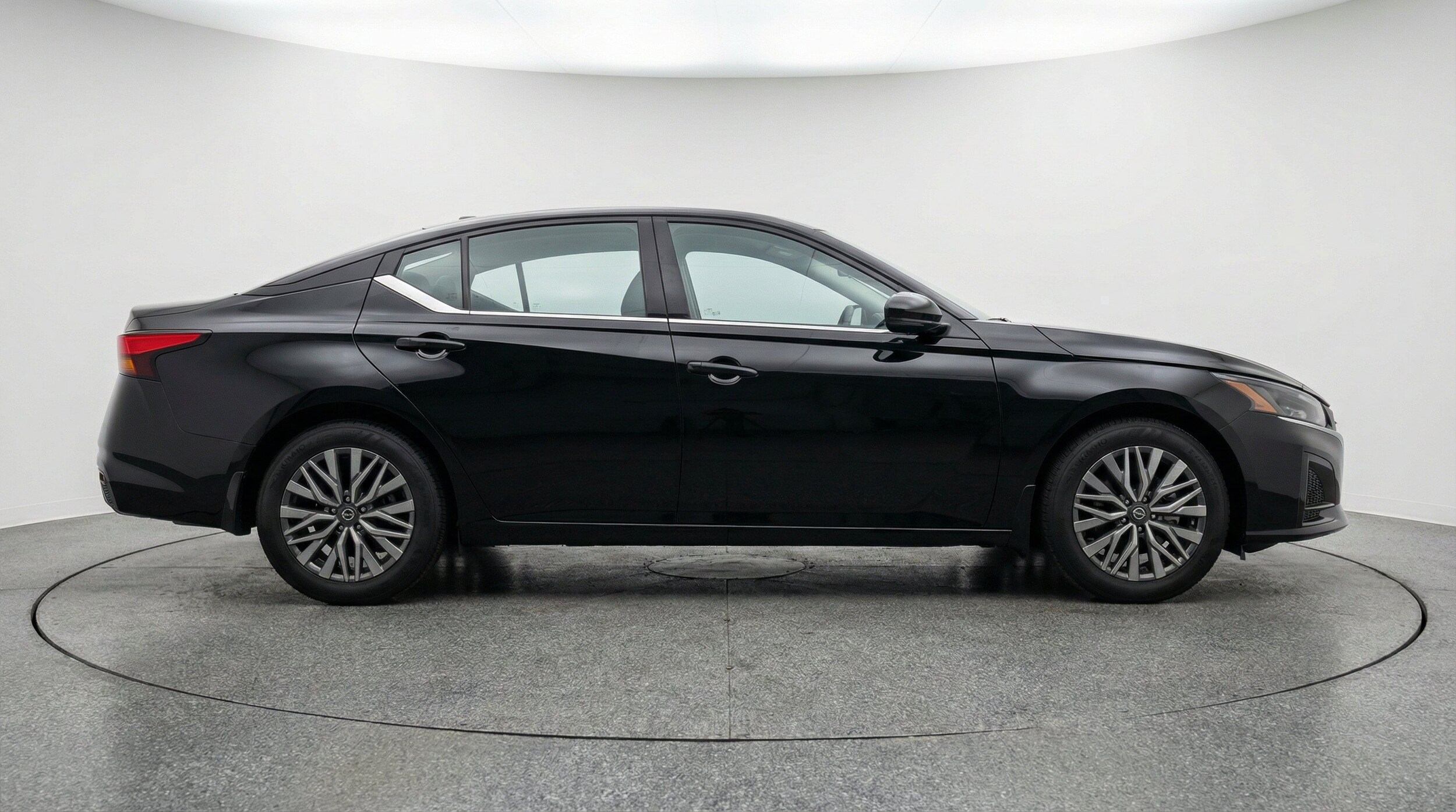 Thumbnail: 2025 Nissan Altima - 11